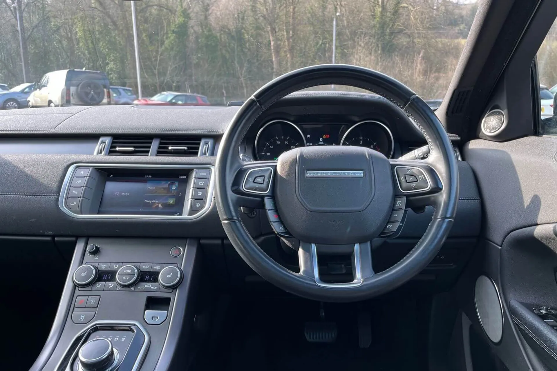 LAND ROVER RANGE ROVER EVOQUE thumbnail image number 36