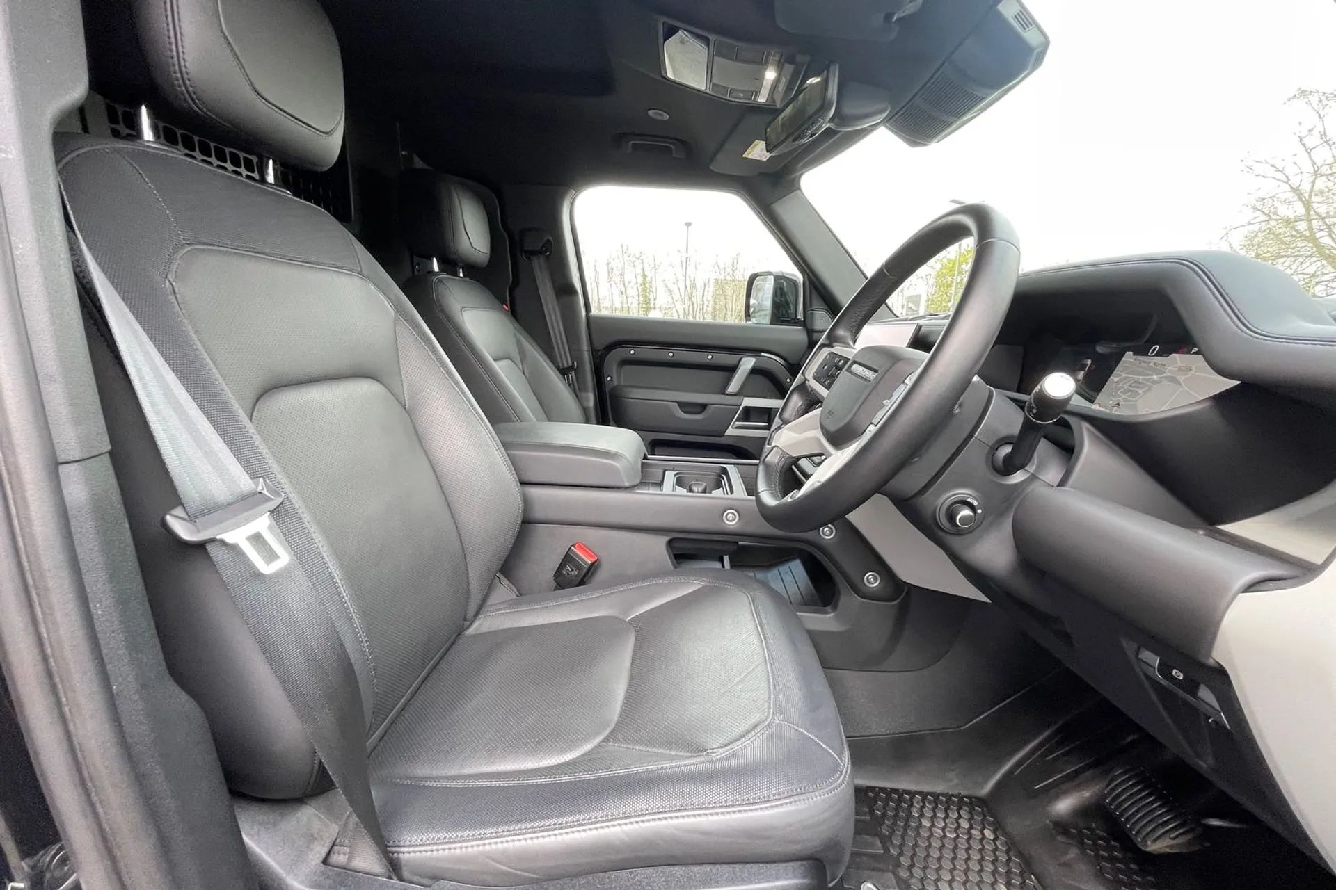 LAND ROVER DEFENDER thumbnail image number 9