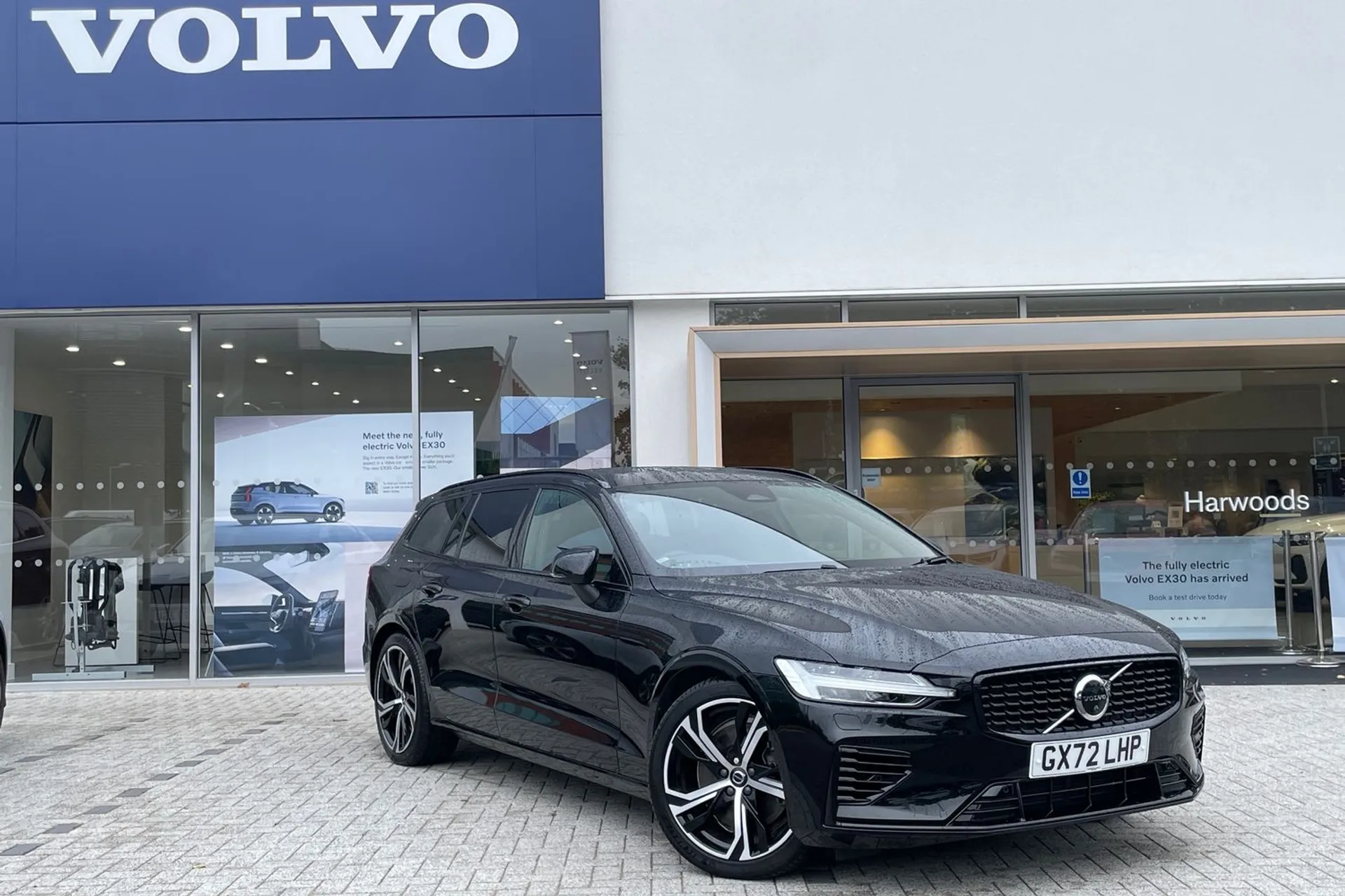 Volvo V60 focused image