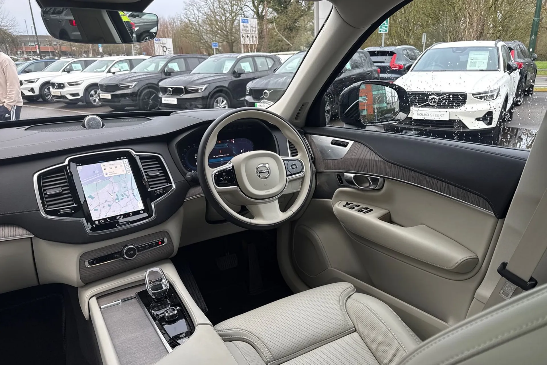 Volvo XC90 thumbnail image number 36