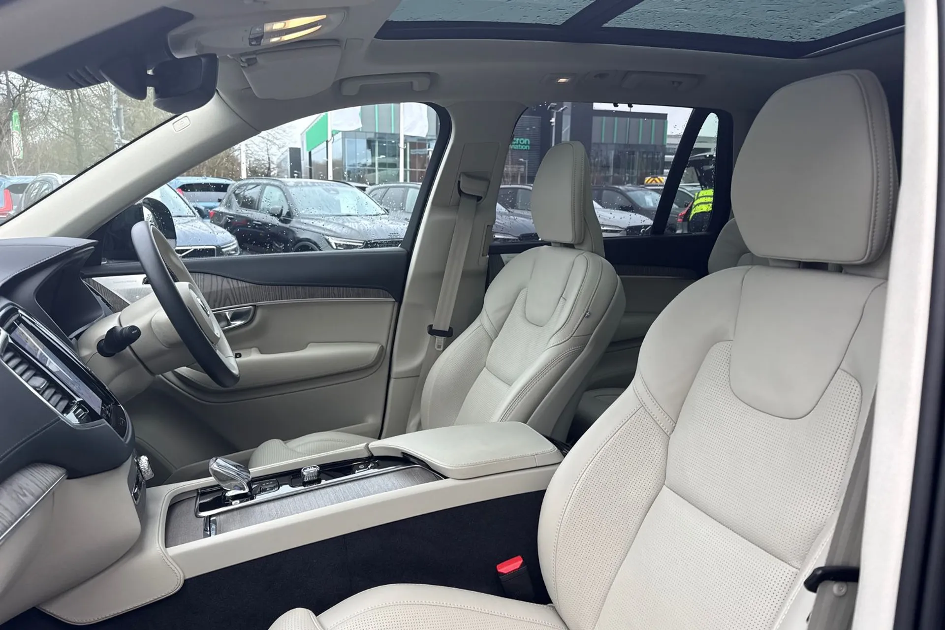 Volvo XC90 thumbnail image number 31