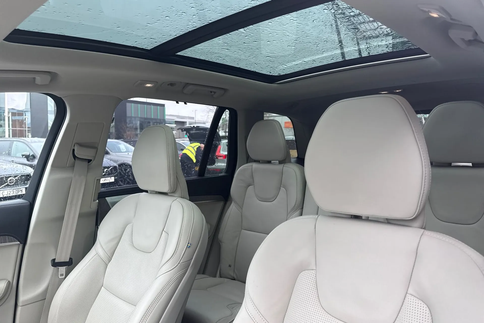 Volvo XC90 thumbnail image number 32