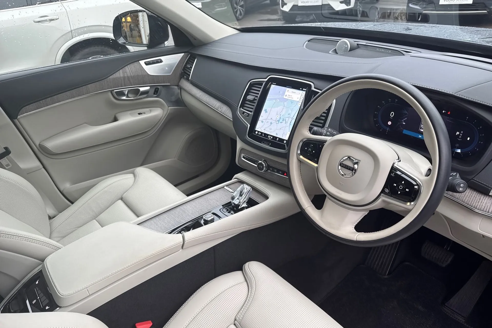 Volvo XC90 thumbnail image number 28