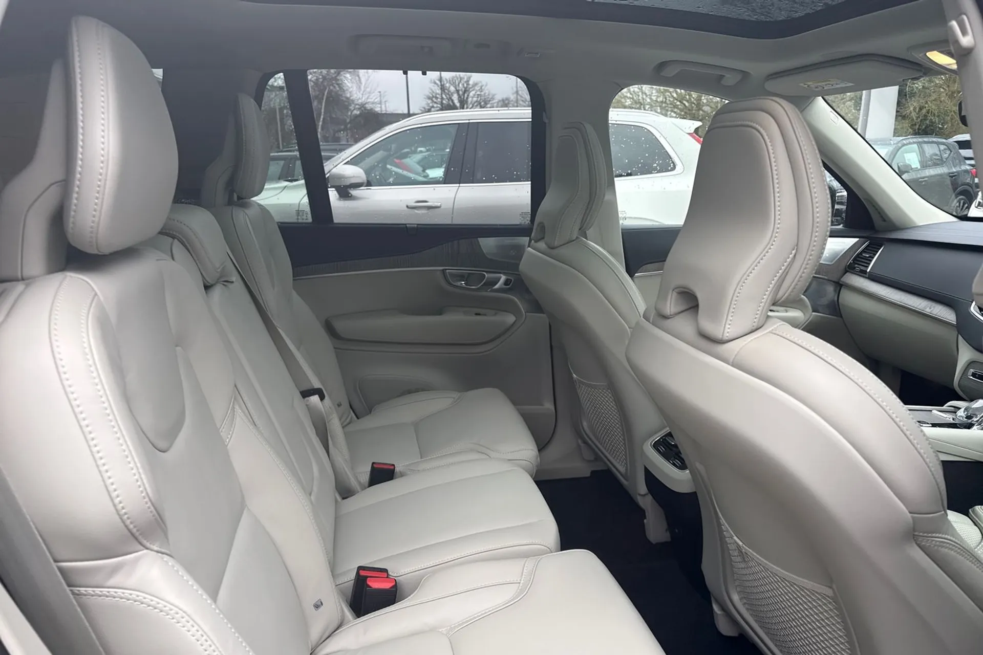 Volvo XC90 thumbnail image number 25