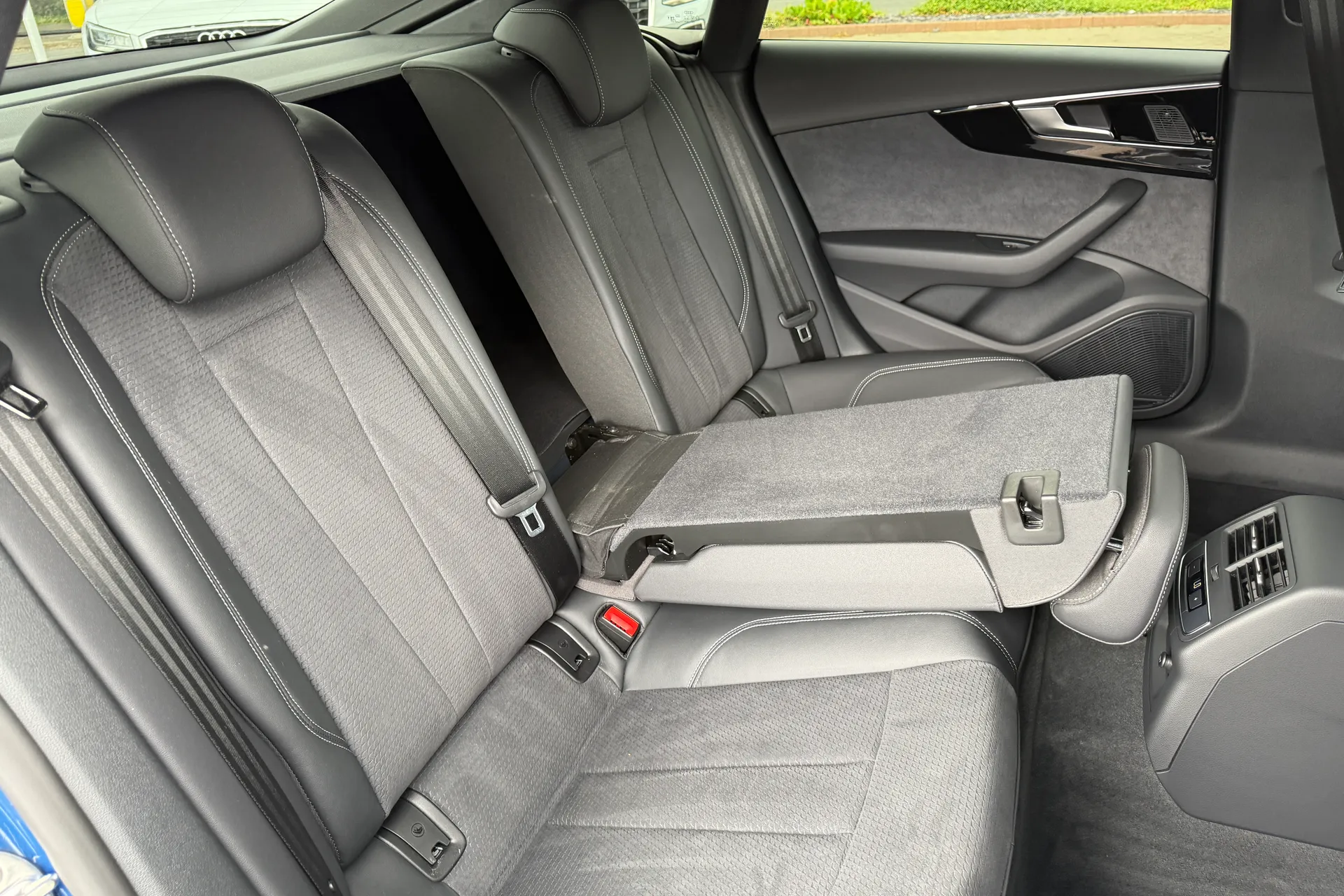 Audi A5 thumbnail image number 49