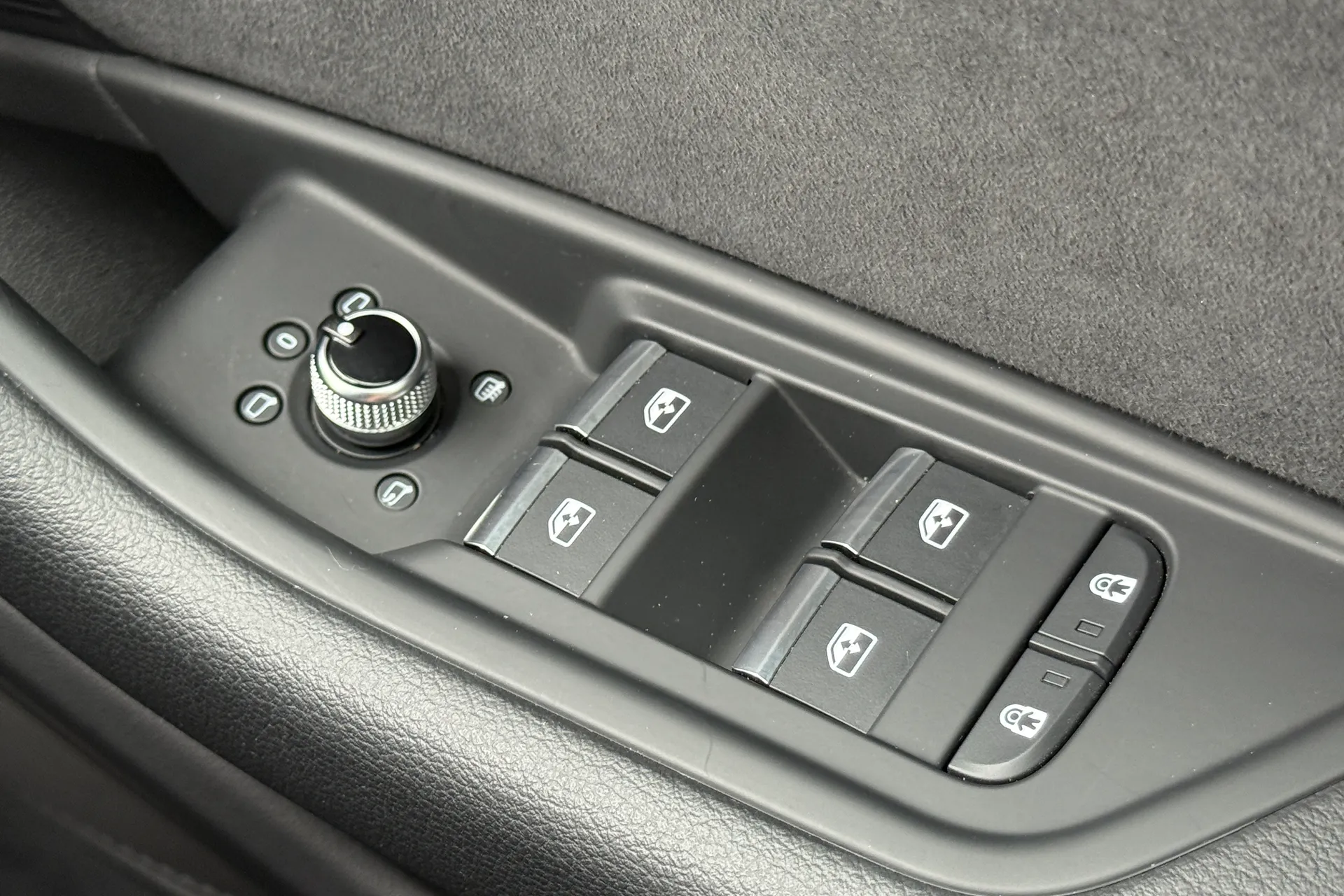 Audi A5 thumbnail image number 21