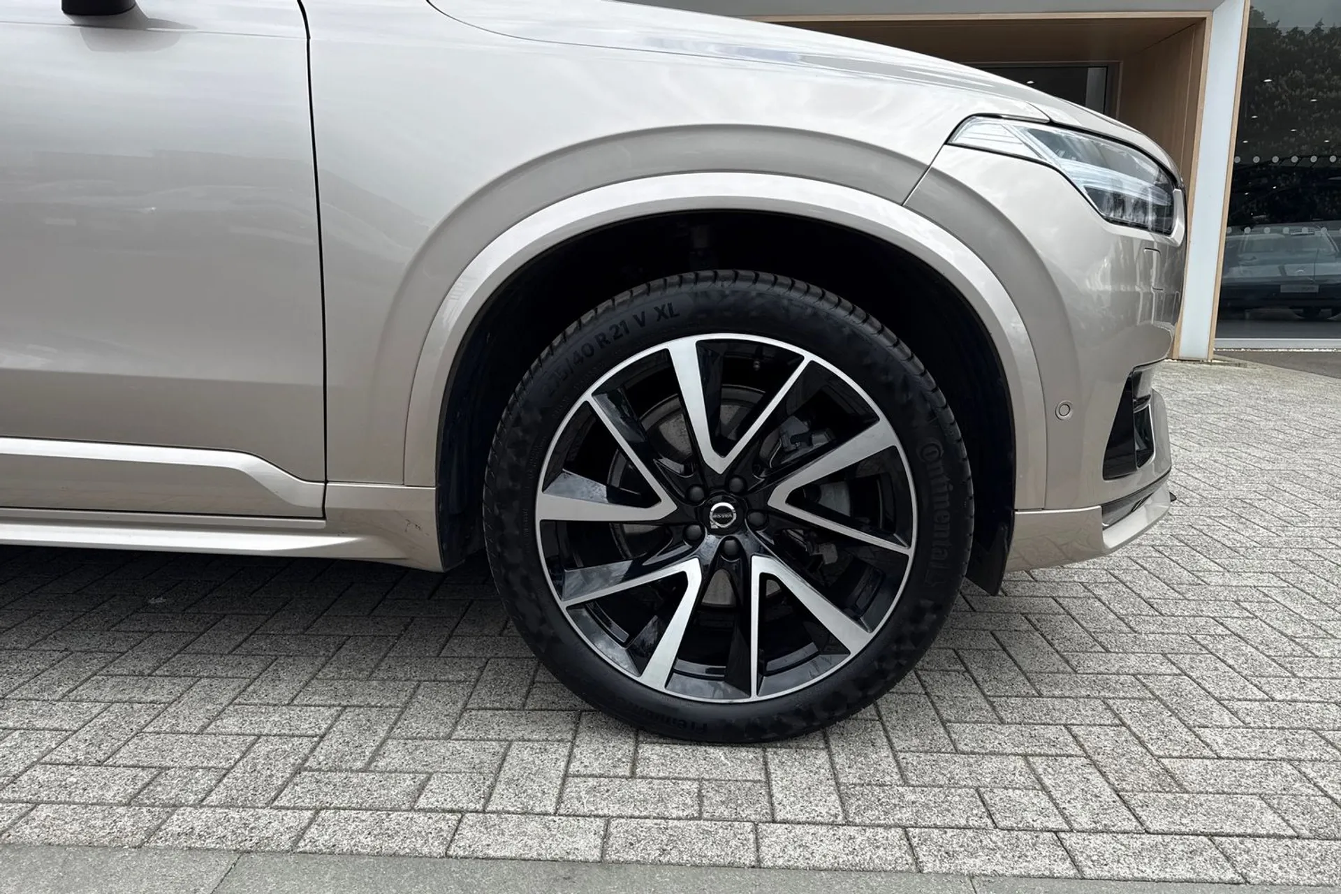 Volvo XC90 thumbnail image number 14