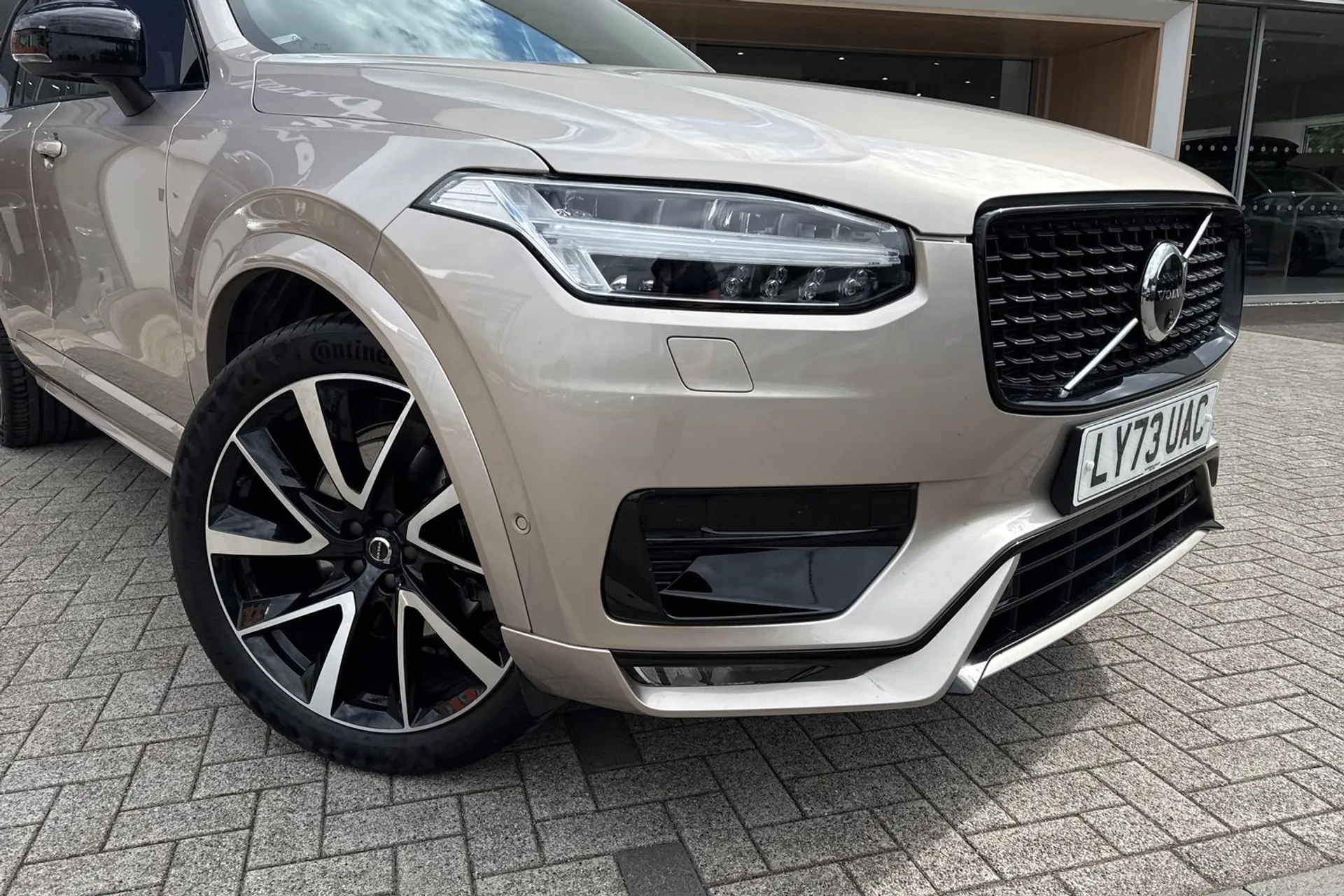 Volvo XC90 thumbnail image number 9