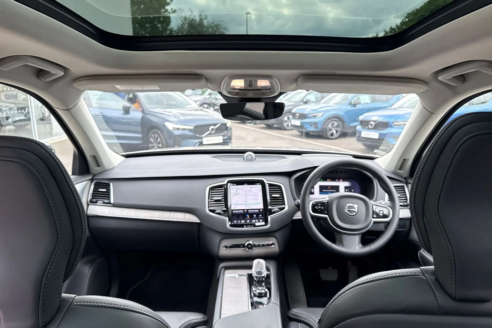 Volvo XC90 thumbnail image number 3