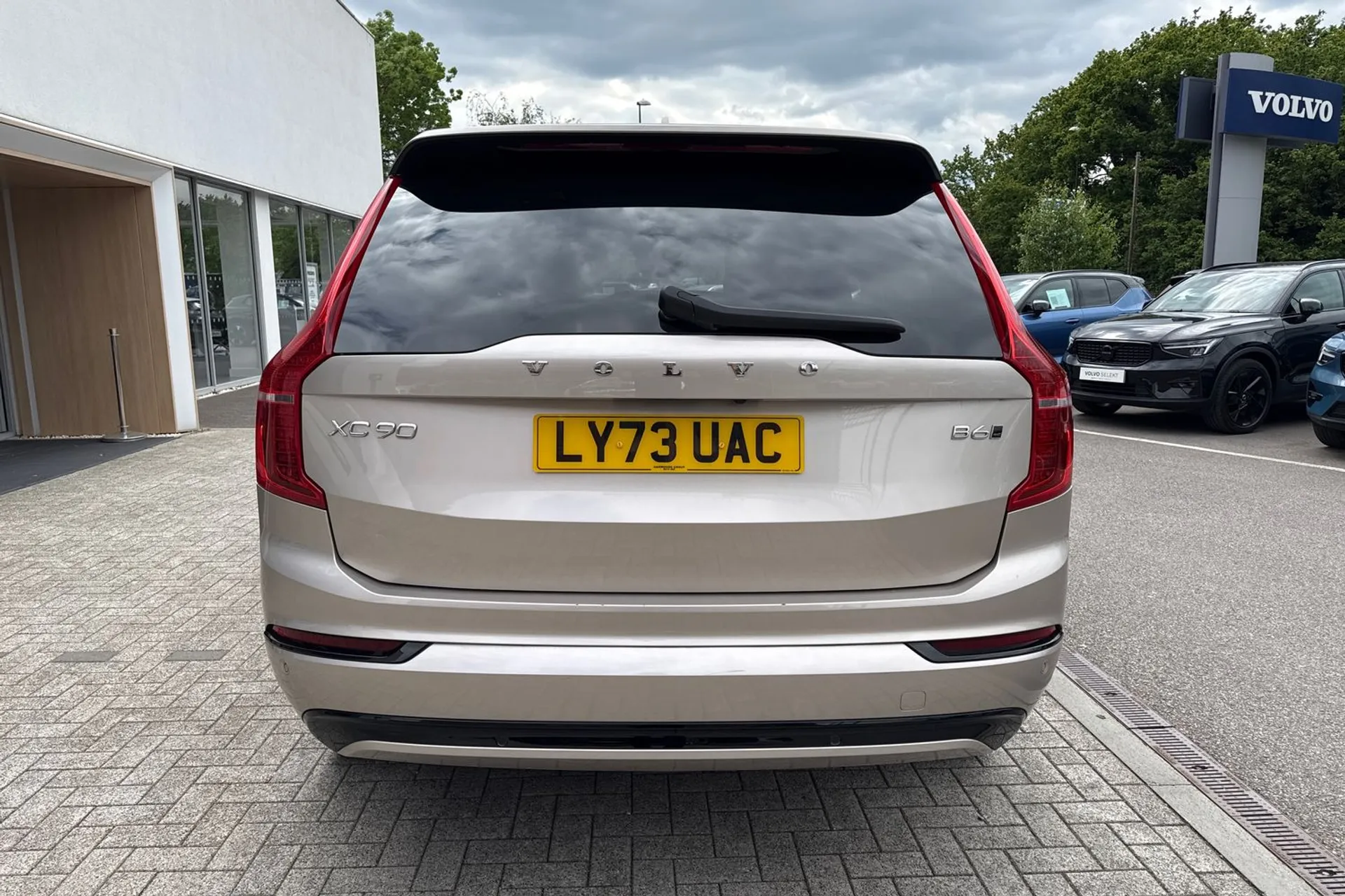 Volvo XC90 thumbnail image number 10