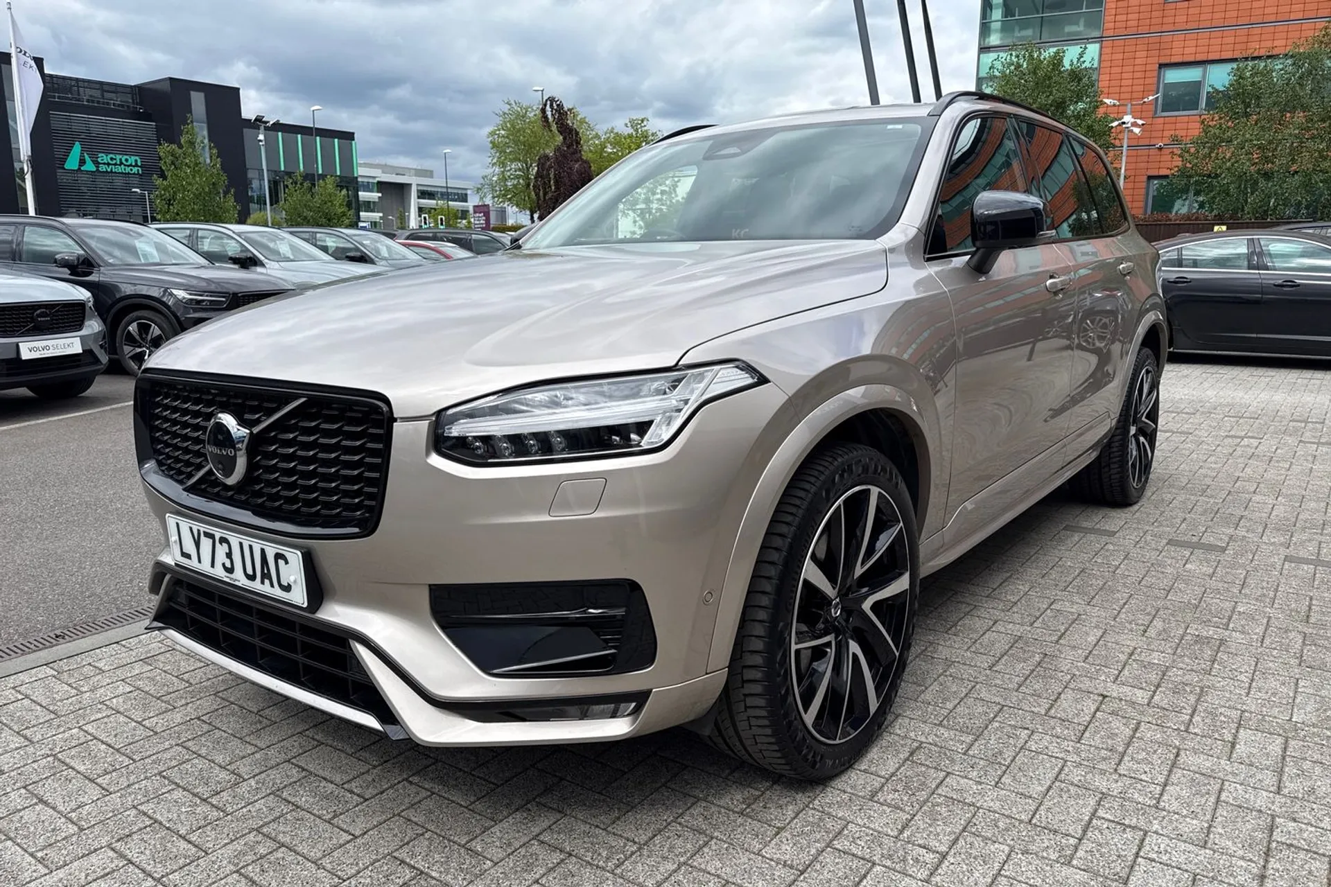 Volvo XC90 thumbnail image number 12