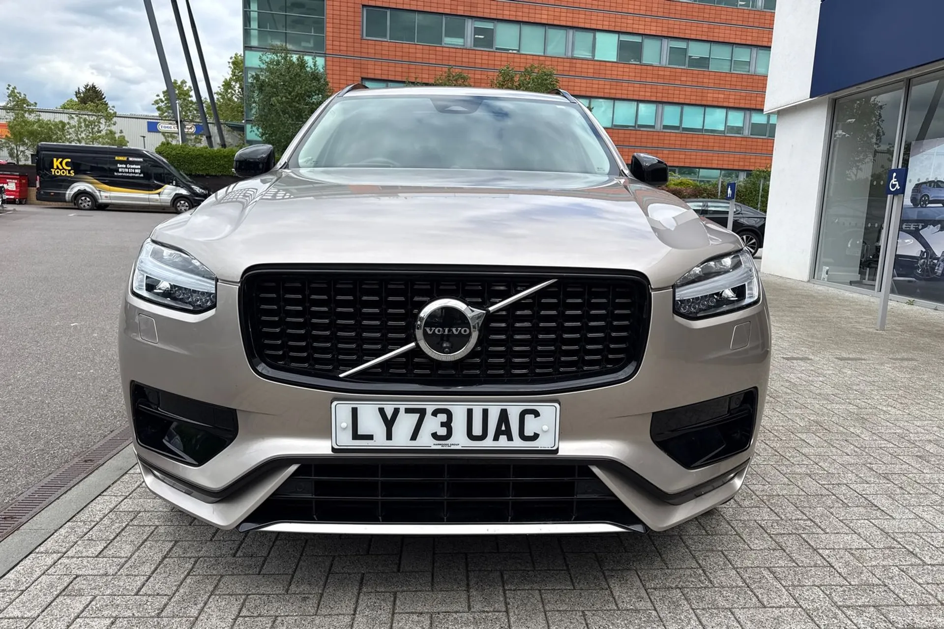 Volvo XC90 thumbnail image number 13