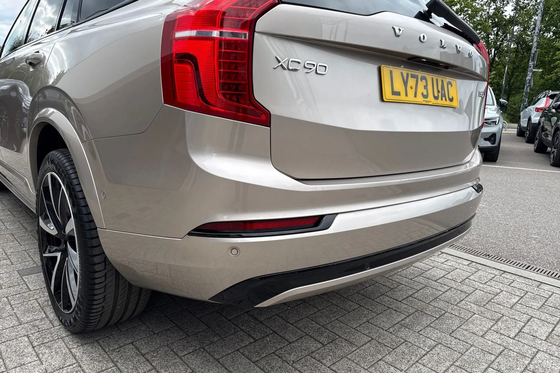 Volvo XC90 thumbnail image number 18