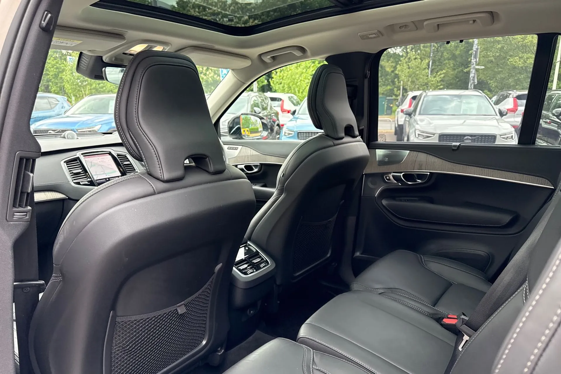 Volvo XC90 thumbnail image number 31