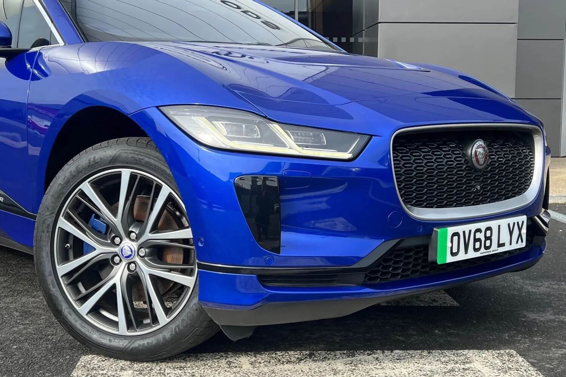 Jaguar I-PACE thumbnail image number 8