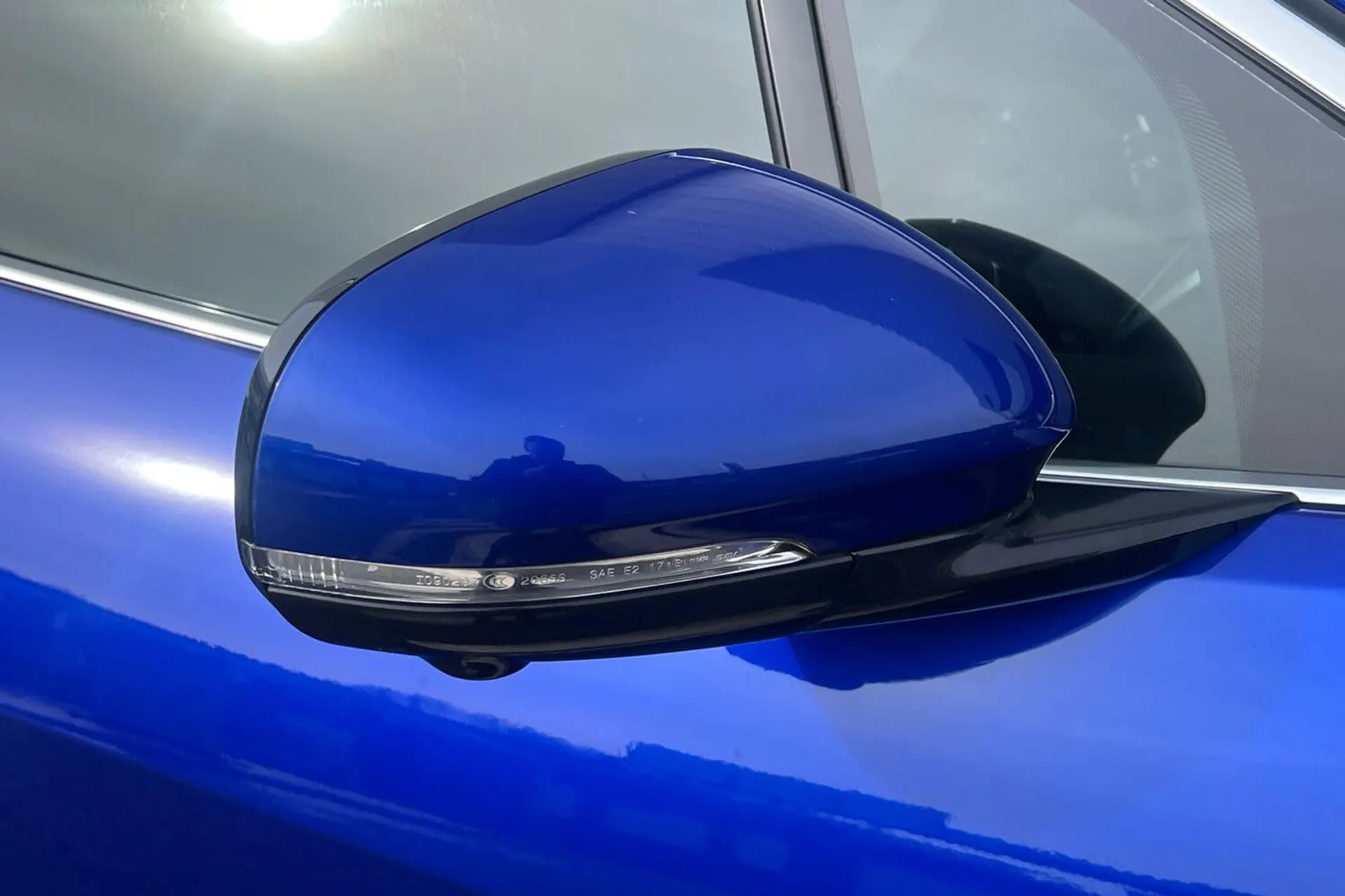 Jaguar I-PACE thumbnail image number 66