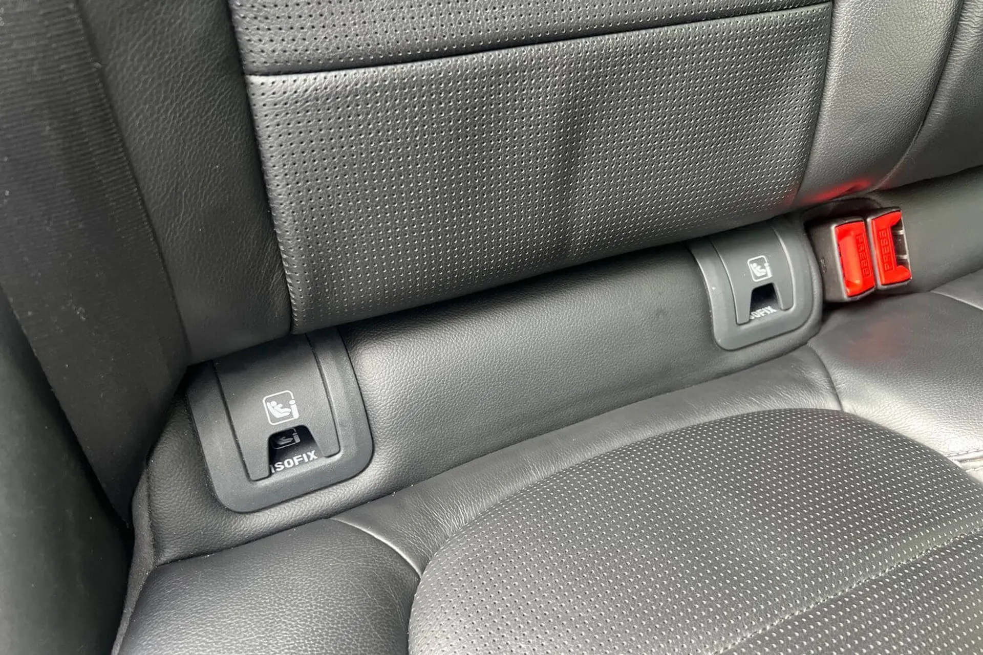 Jaguar I-PACE thumbnail image number 26