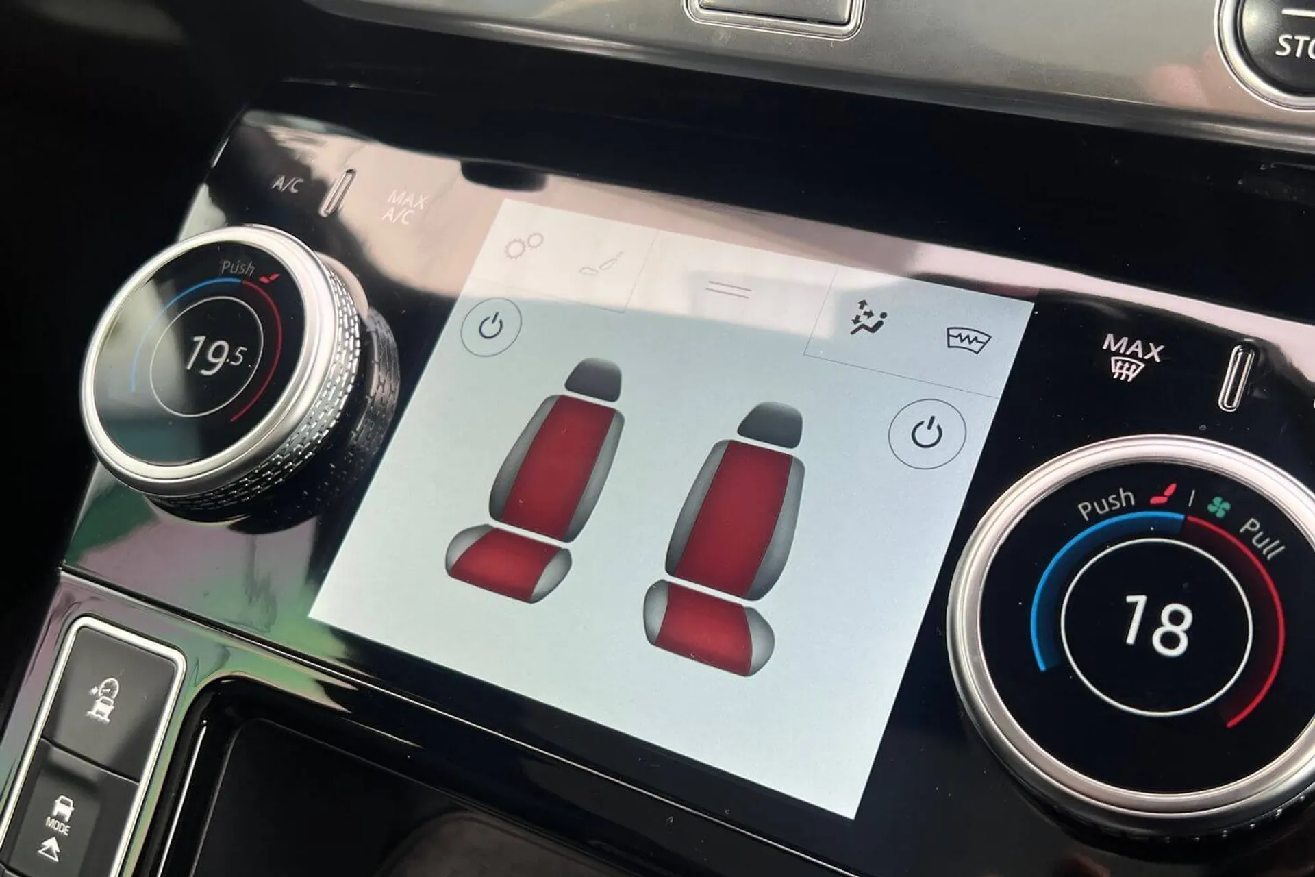 Jaguar I-PACE thumbnail image number 51