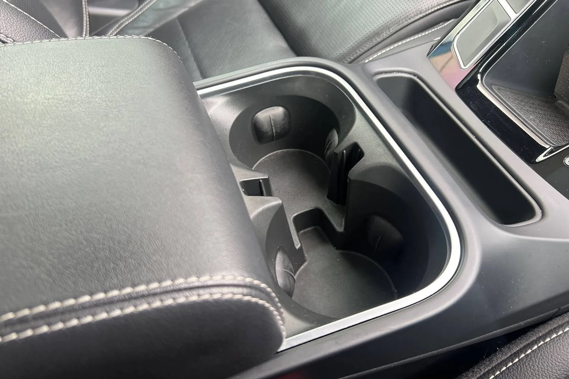 Jaguar I-PACE thumbnail image number 49