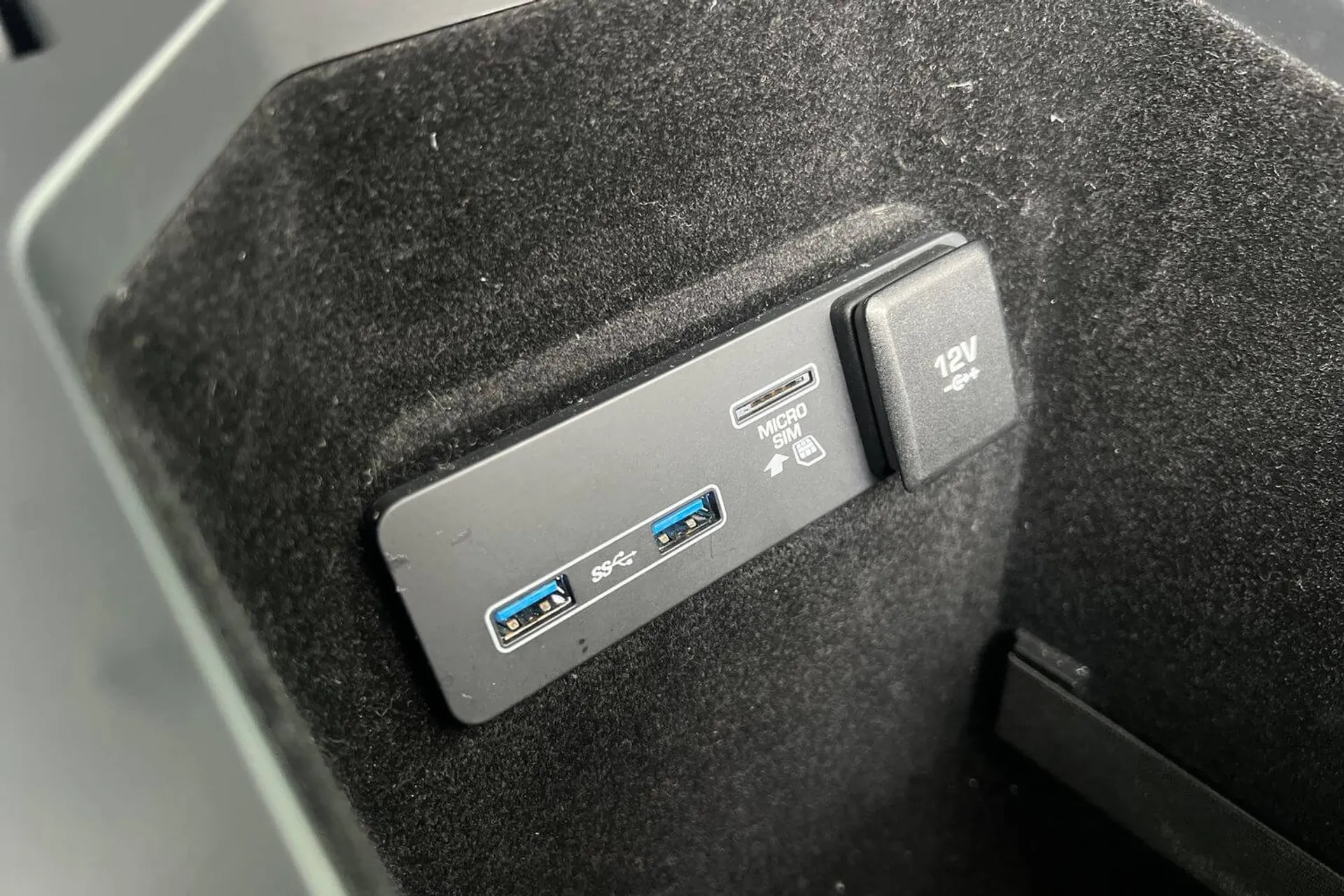 Jaguar I-PACE thumbnail image number 50