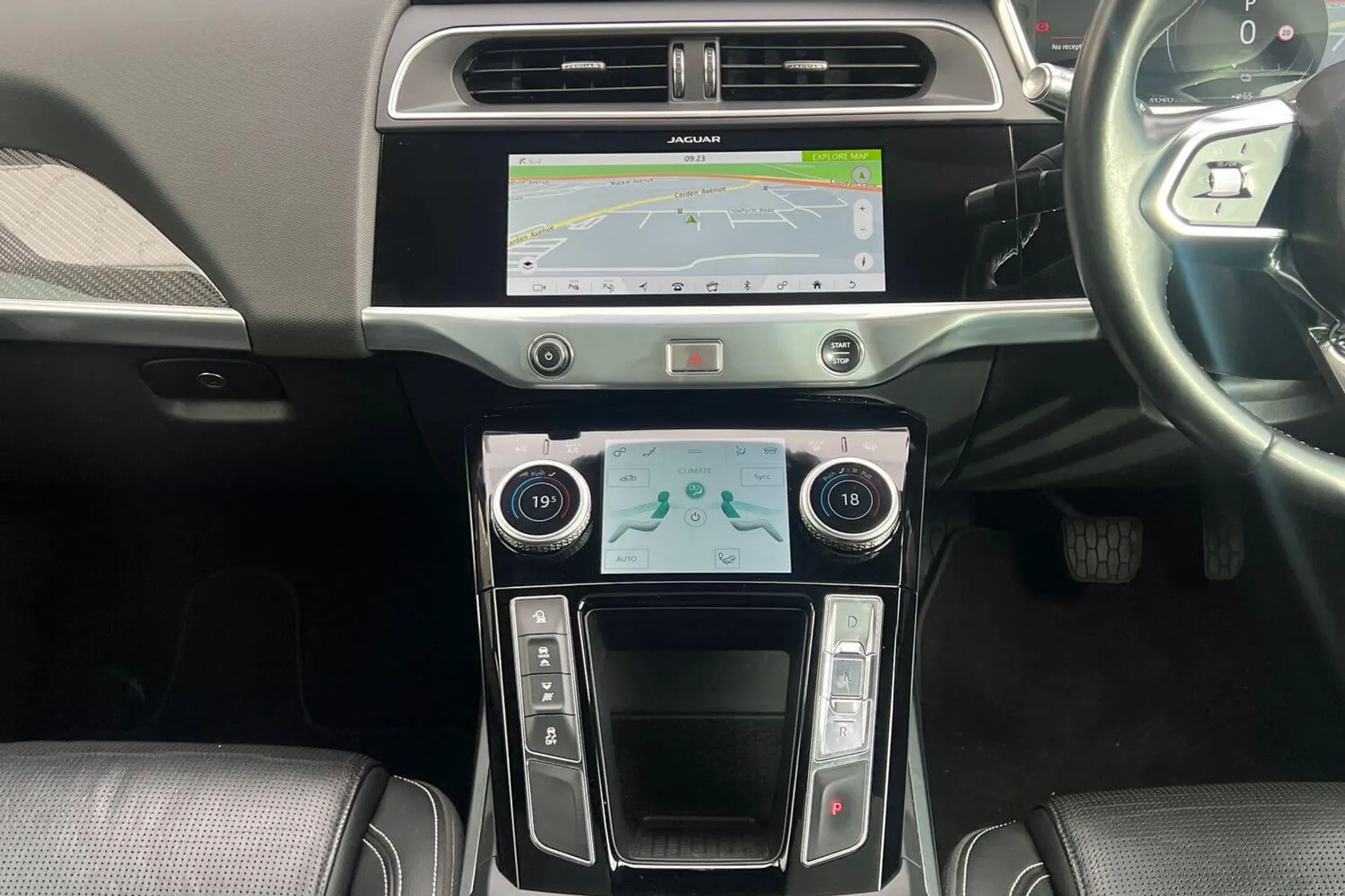 Jaguar I-PACE thumbnail image number 38