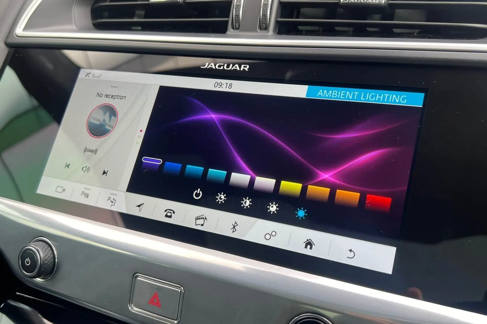 Jaguar I-PACE thumbnail image number 63