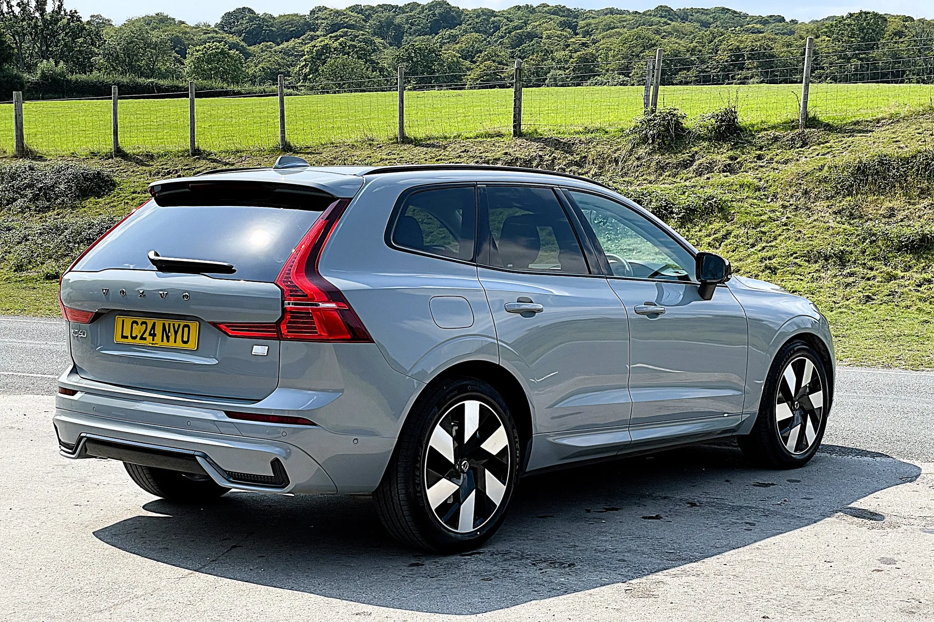 Volvo XC60 thumbnail image number 14