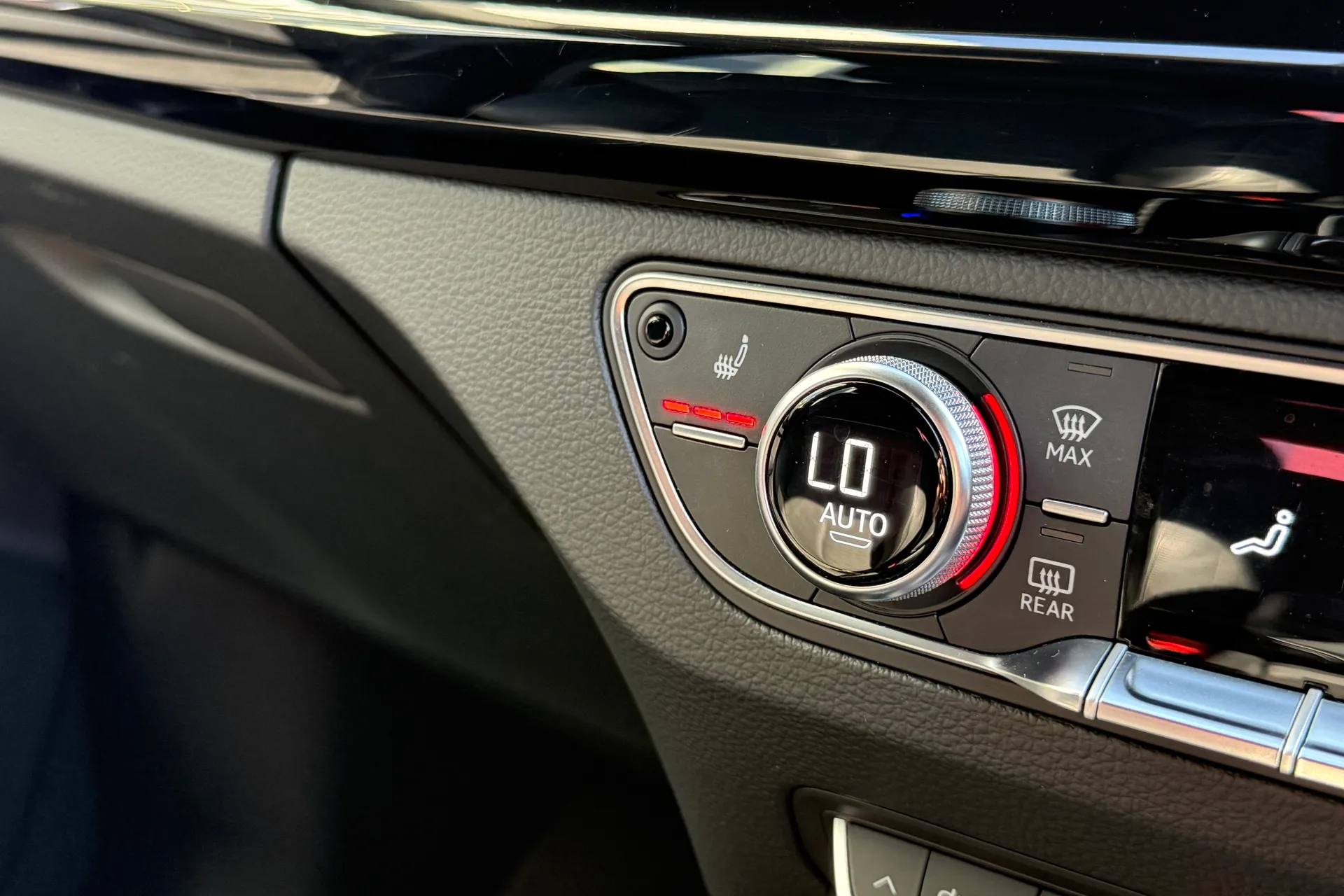 Audi Q5 thumbnail image number 36