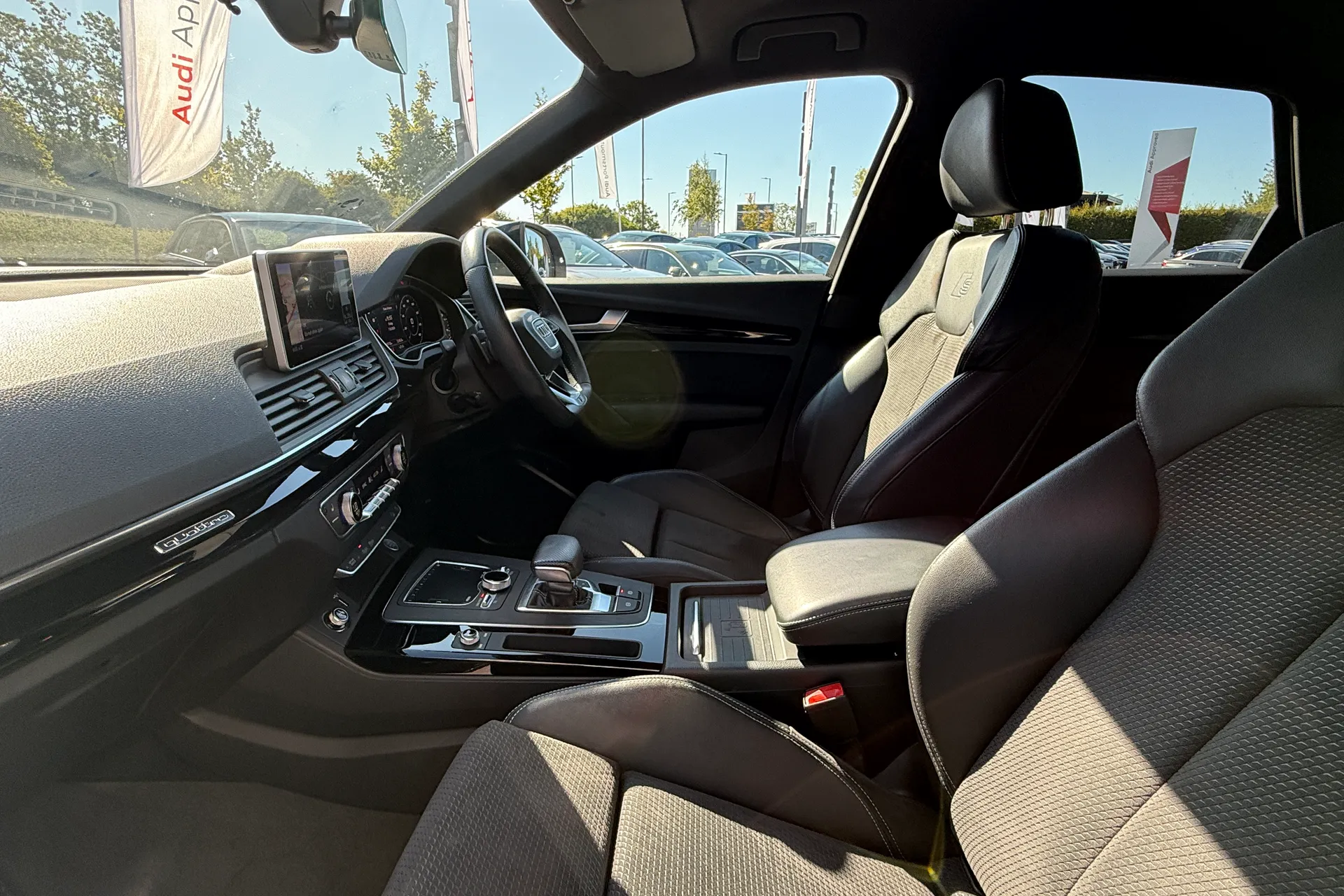 Audi Q5 thumbnail image number 21