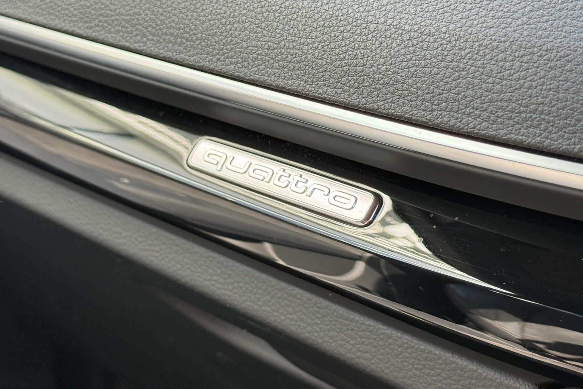 Audi Q5 thumbnail image number 37