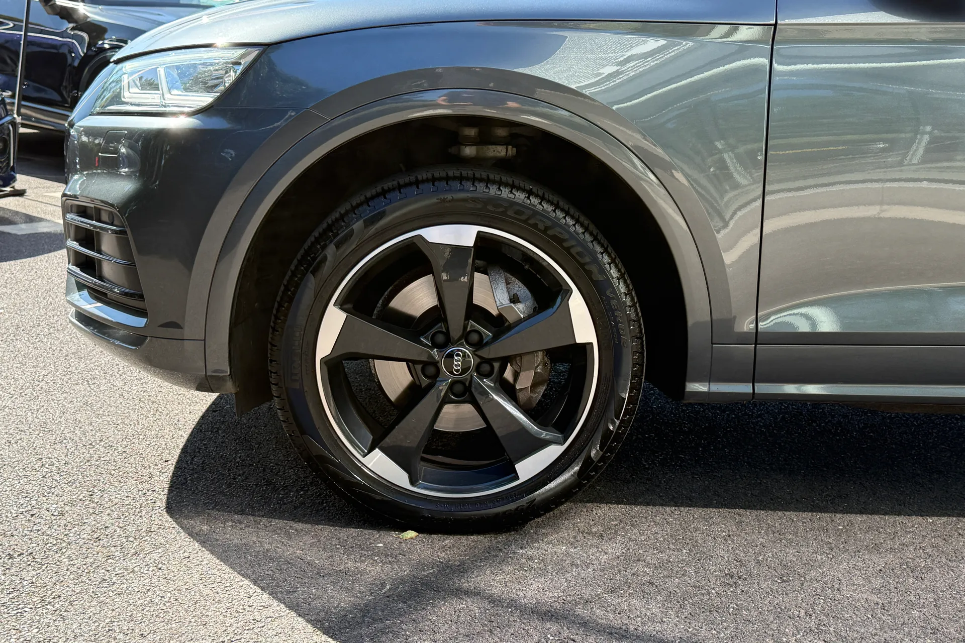 Audi Q5 thumbnail image number 13