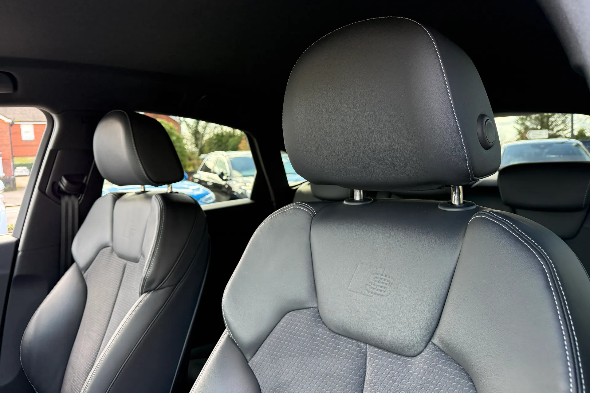 Audi Q5 thumbnail image number 33
