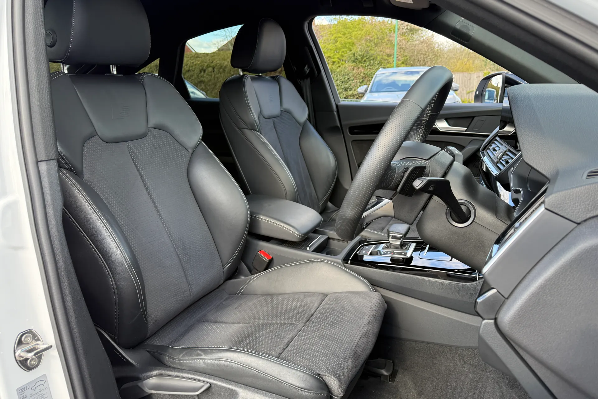 Audi Q5 thumbnail image number 29