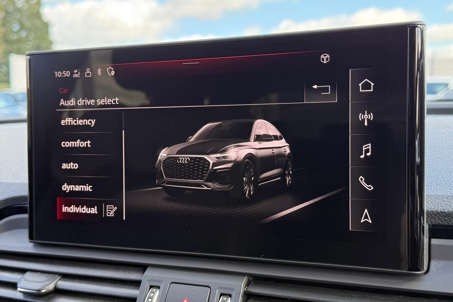 Audi Q5 thumbnail image number 10