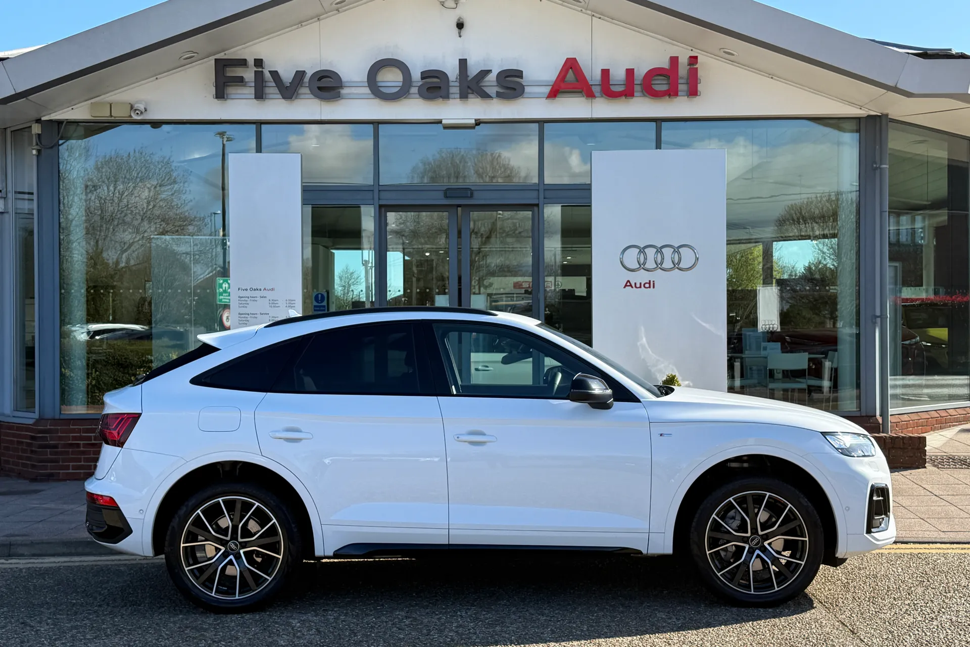 Audi Q5 thumbnail image number 2