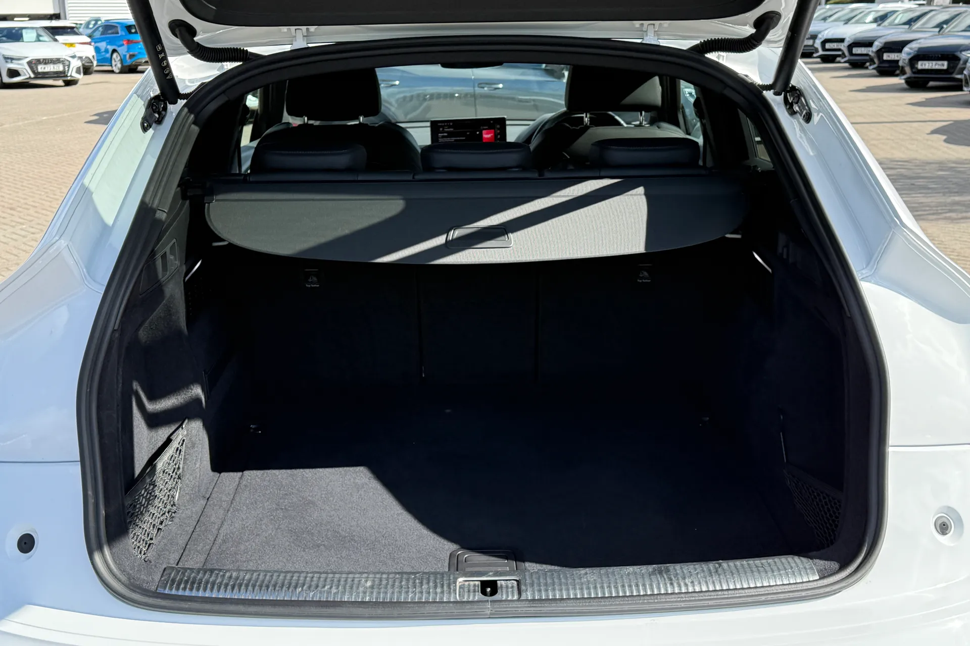 Audi Q5 thumbnail image number 37