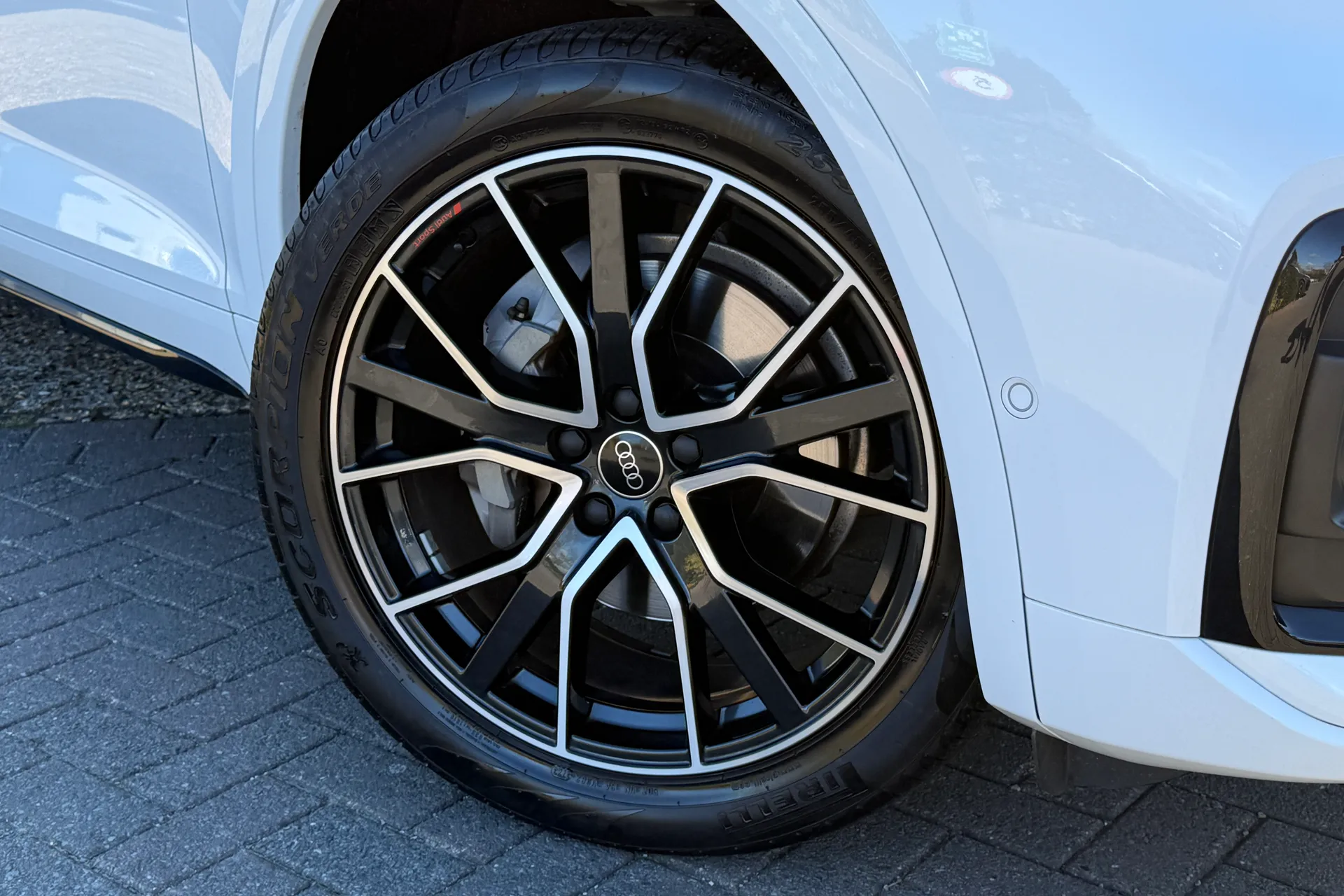 Audi Q5 thumbnail image number 8