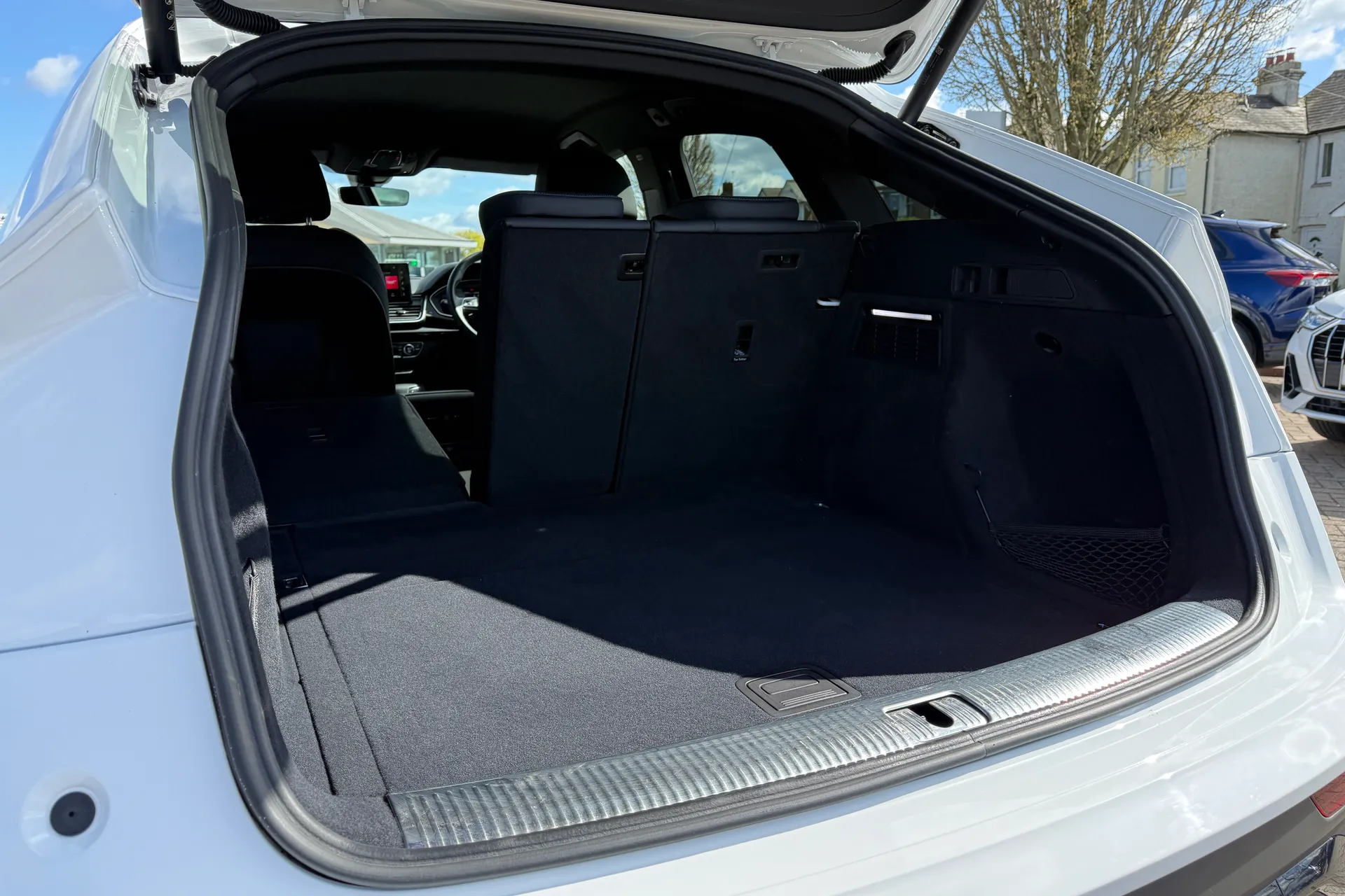 Audi Q5 thumbnail image number 38