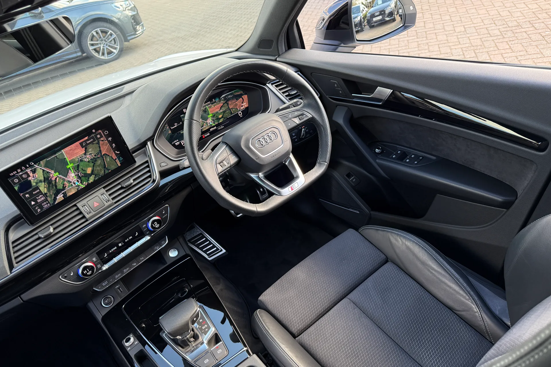 Audi Q5 thumbnail image number 44