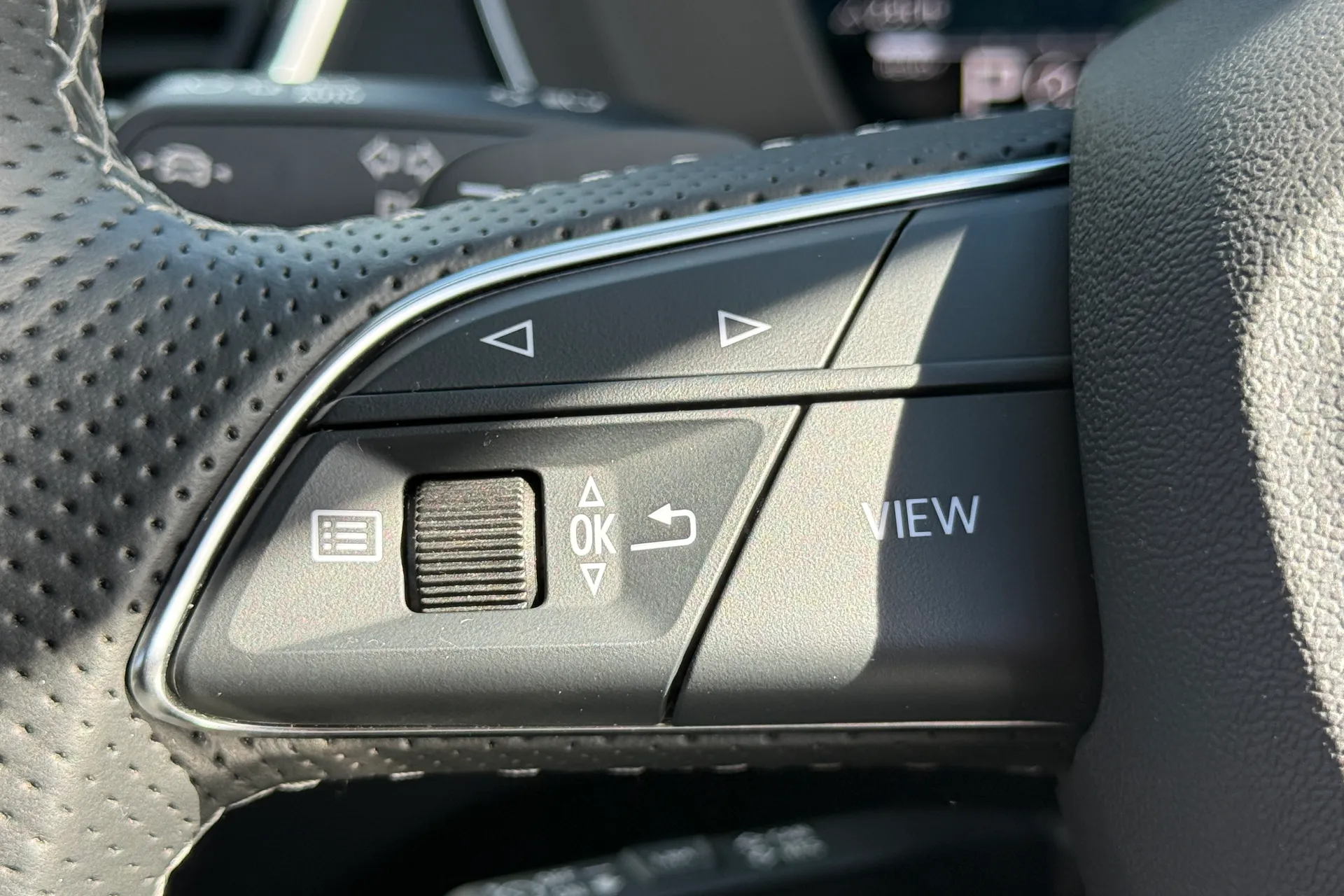 Audi Q5 thumbnail image number 23