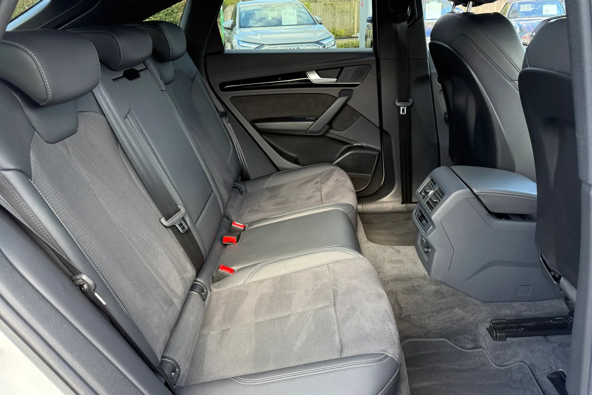Audi Q5 thumbnail image number 47