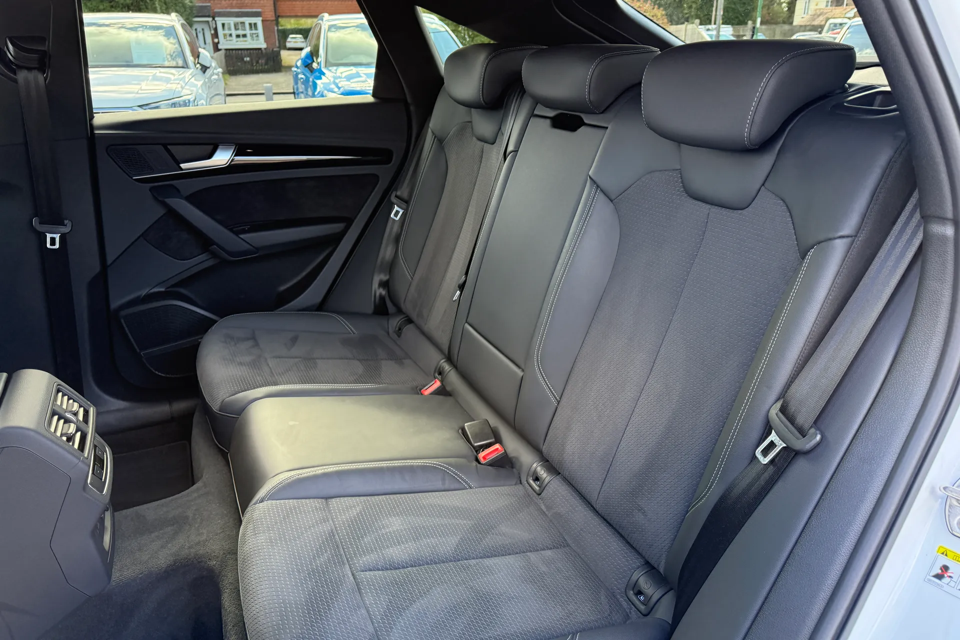 Audi Q5 thumbnail image number 45
