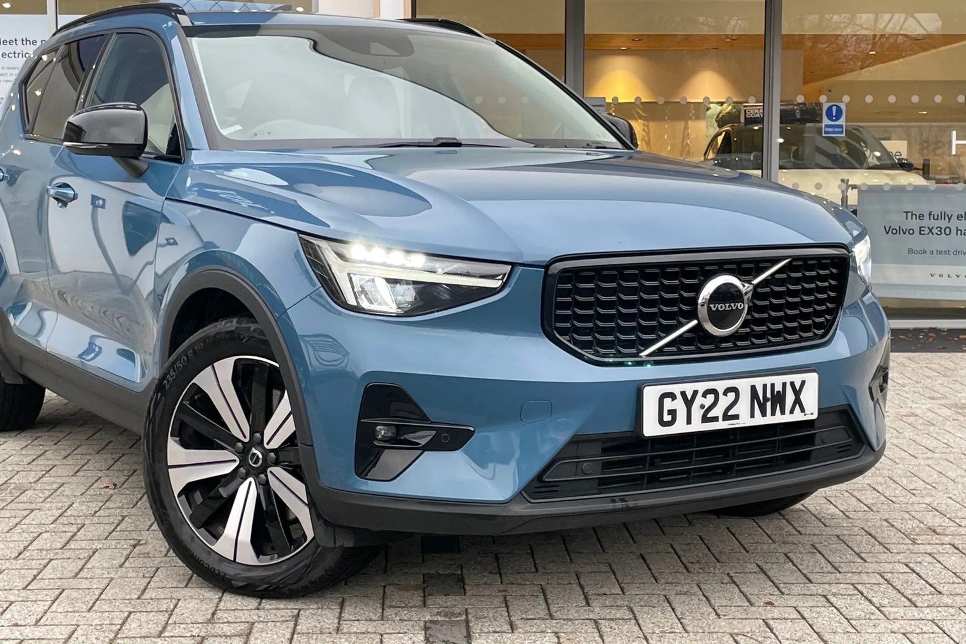 Volvo XC40 thumbnail image number 6