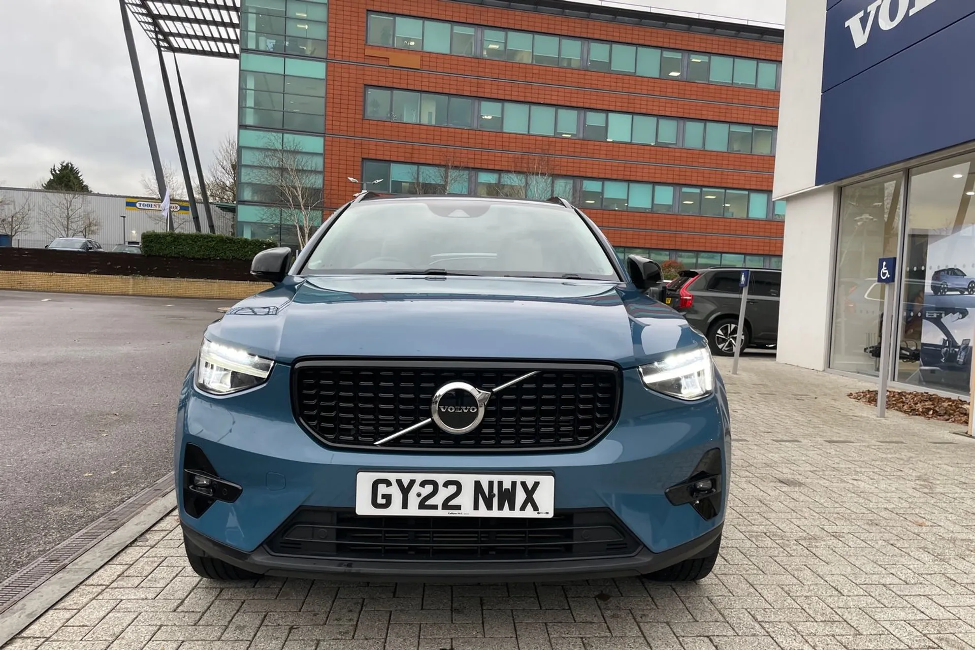 Volvo XC40 thumbnail image number 12