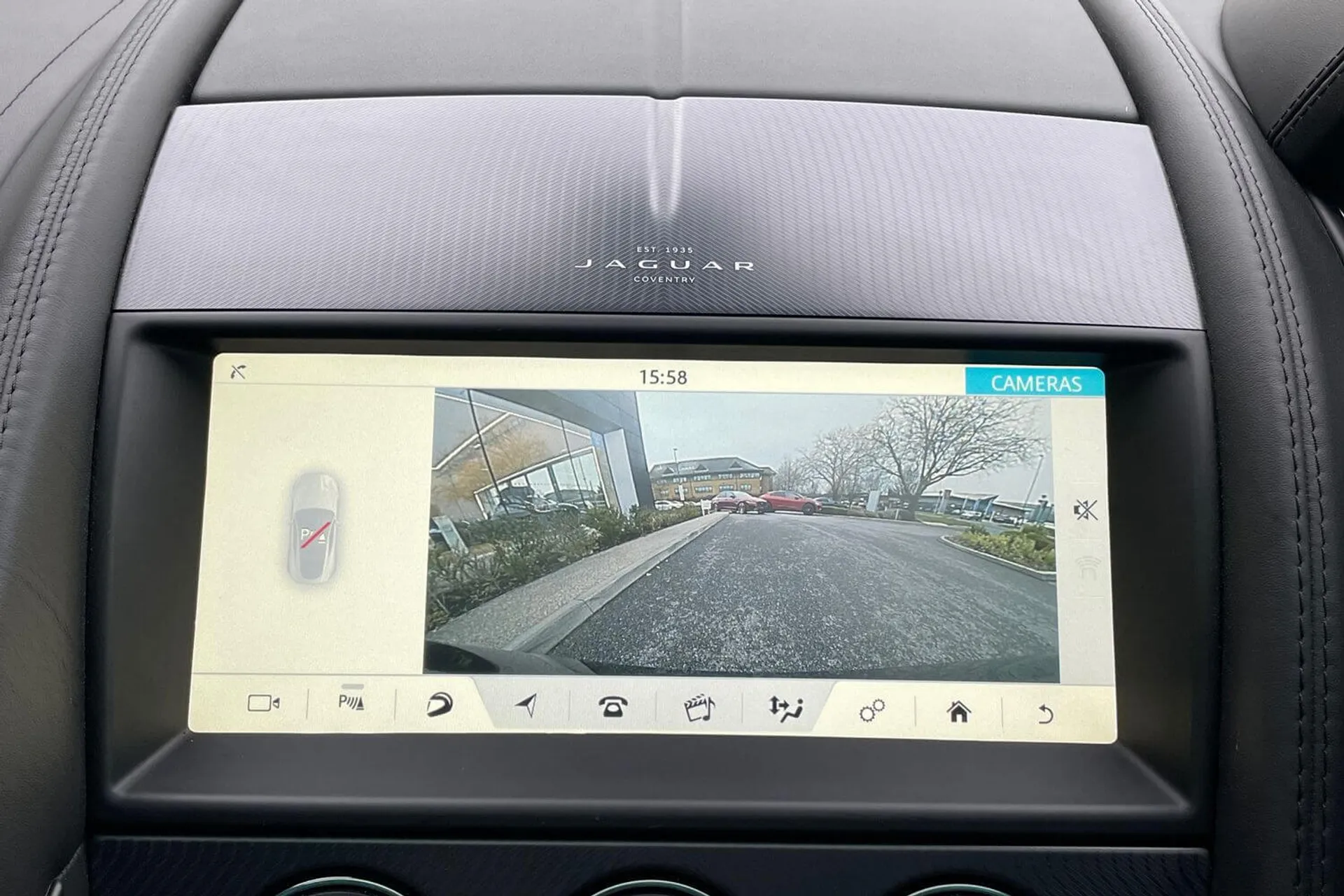 Jaguar F-TYPE thumbnail image number 6
