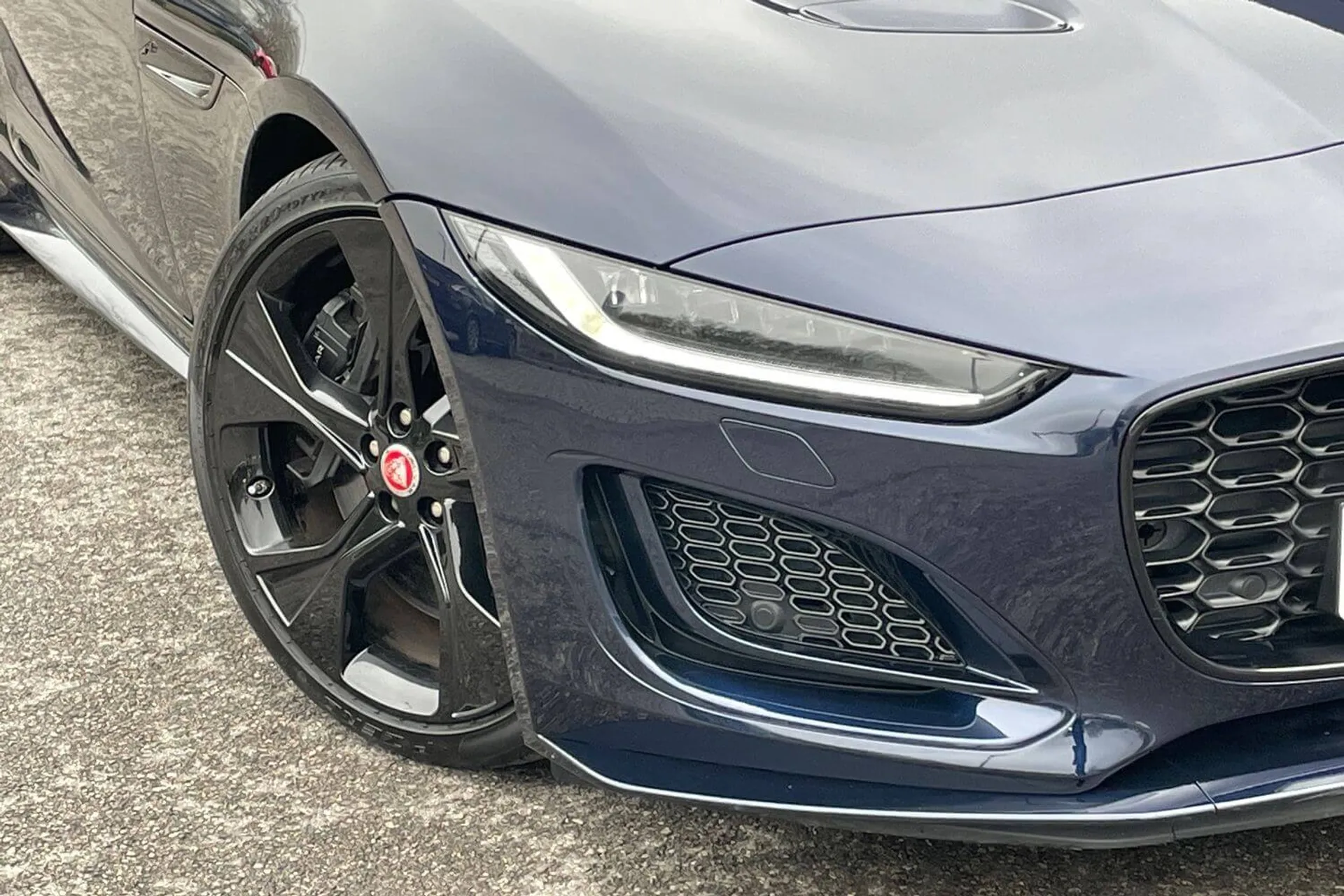 Jaguar F-TYPE thumbnail image number 8