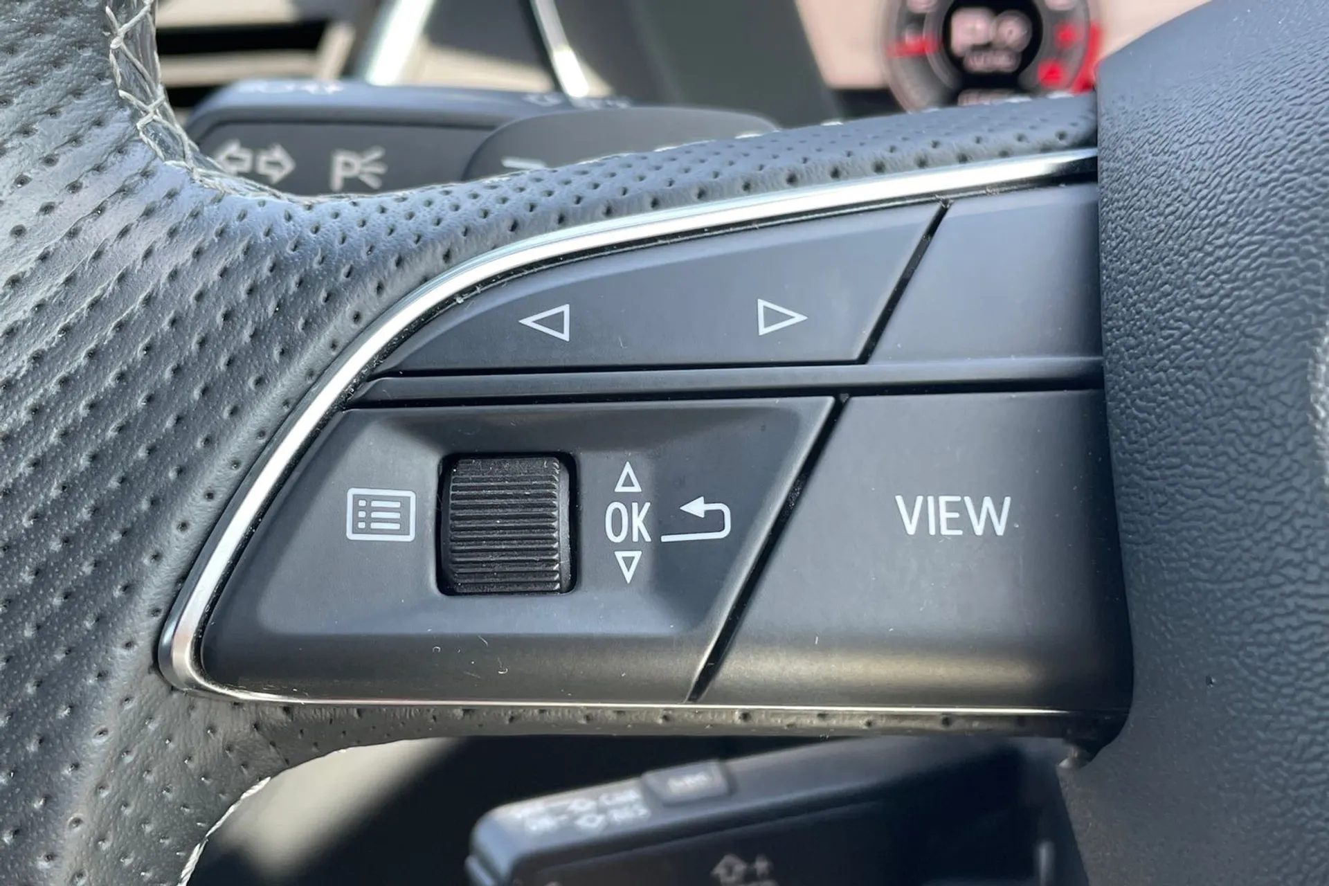 Audi Q5 thumbnail image number 17