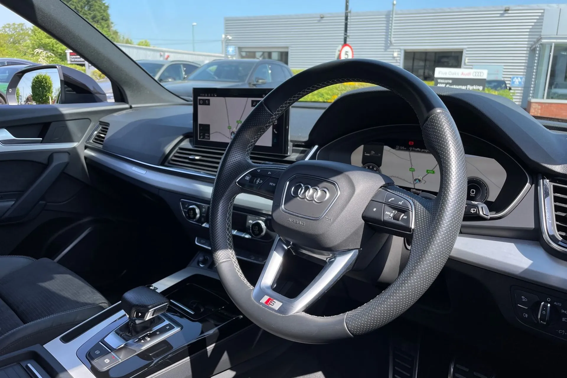 Audi Q5 thumbnail image number 24