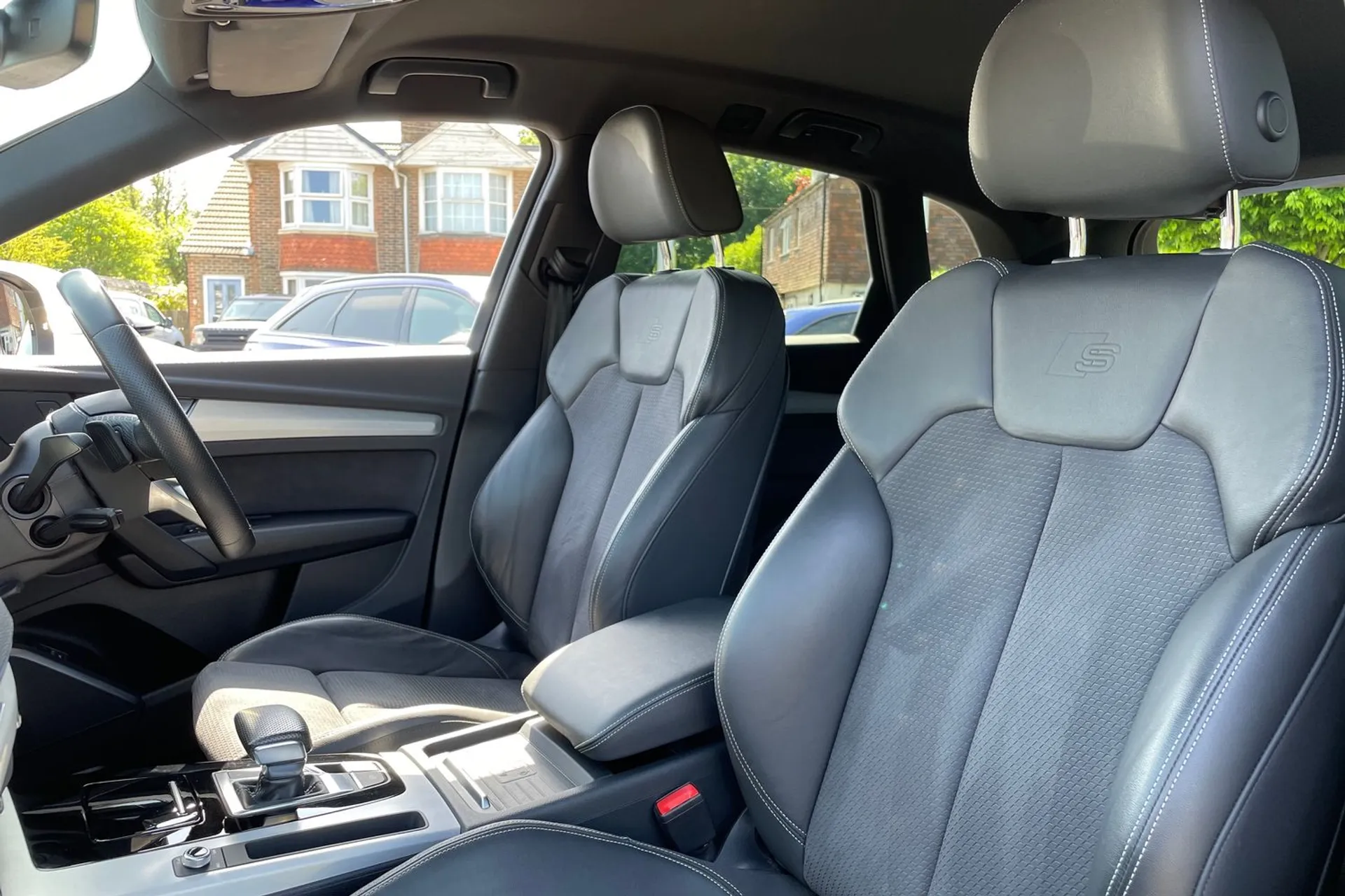 Audi Q5 thumbnail image number 26