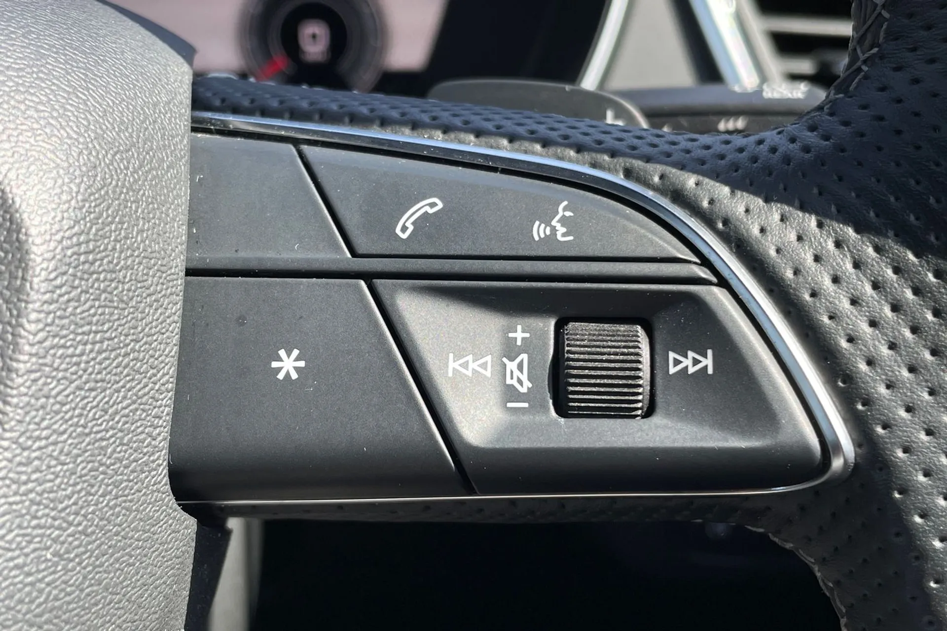 Audi Q5 thumbnail image number 18